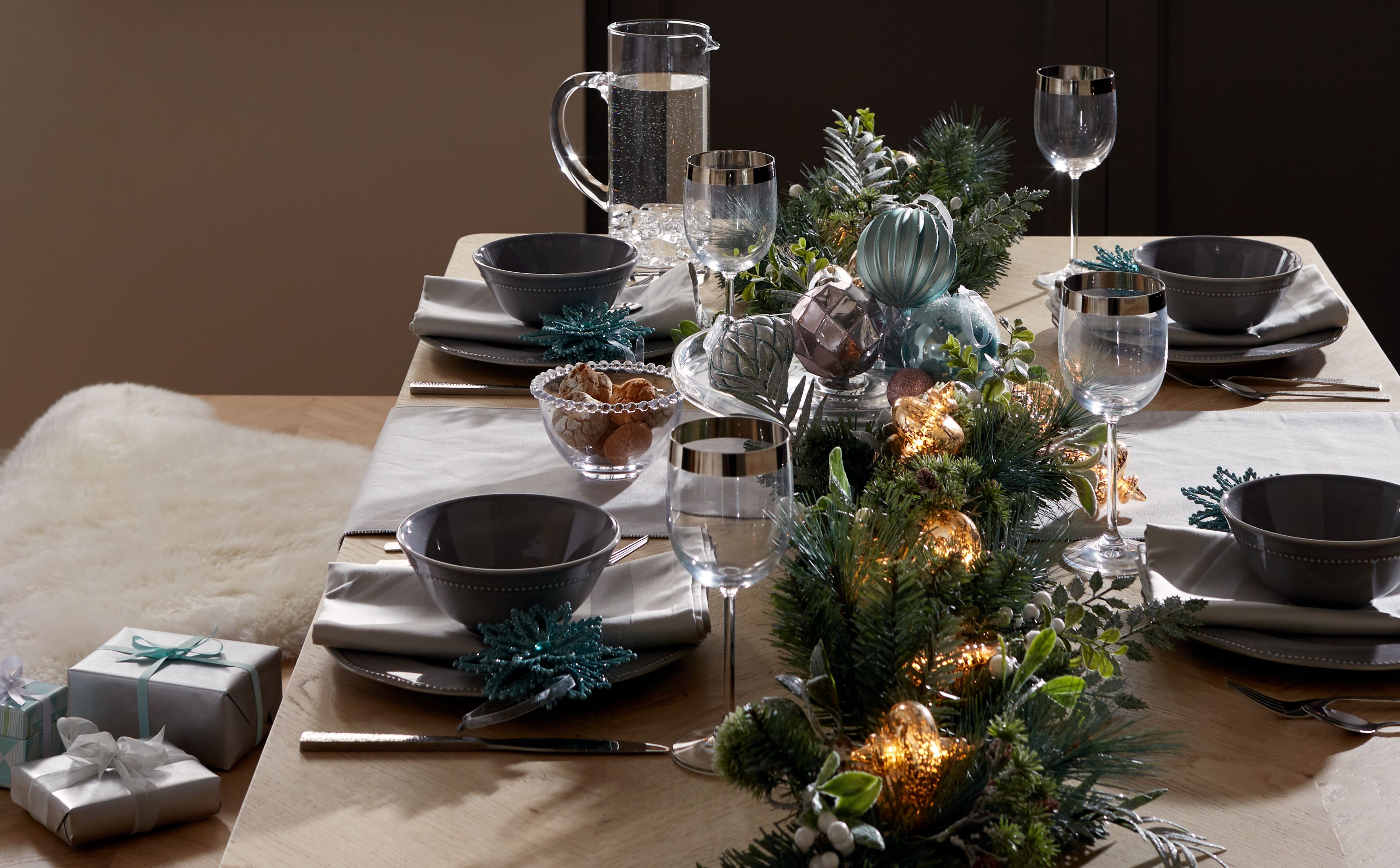 How to set the dining table for Christmas | Ideas & Advice ...