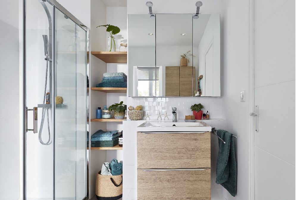 How To Put Up A Bathroom Mirror Ideas Advice Diy At B Q