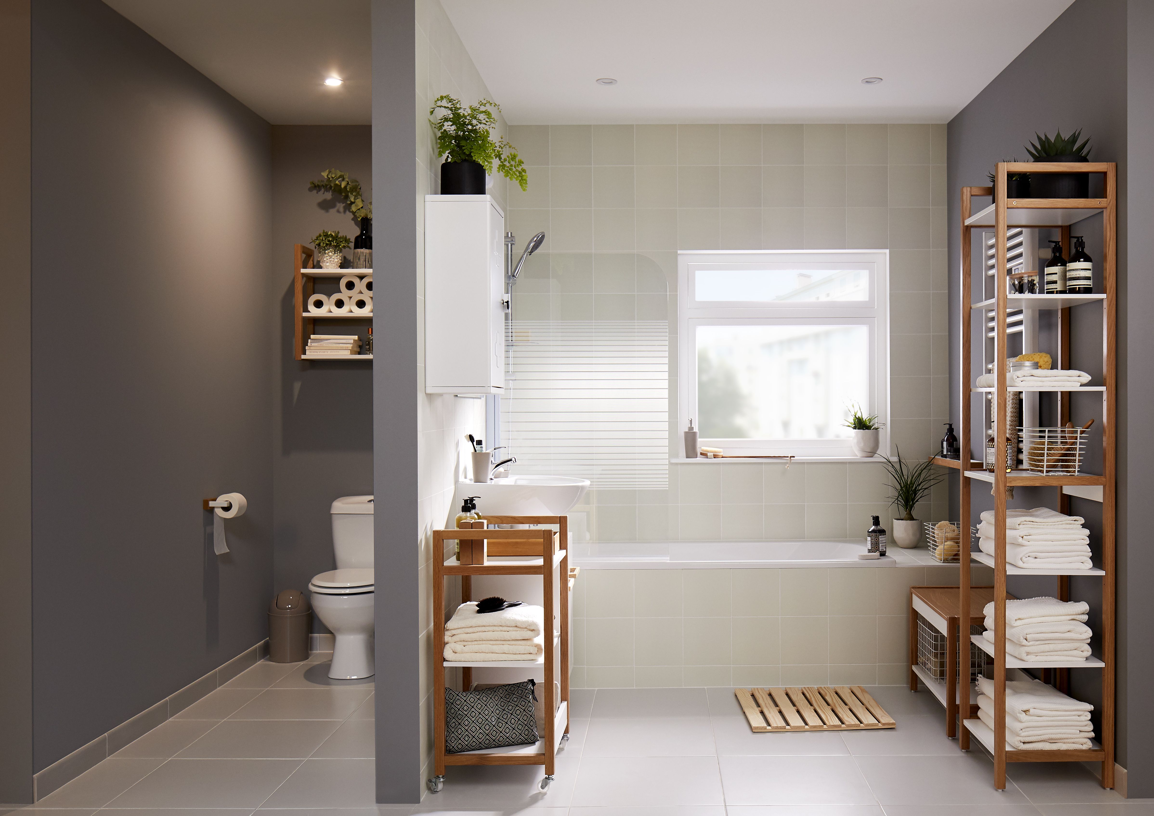 Small En Suite Bathroom Ideas / 33 Small Bathroom Ideas To Make Your Bathroom Feel Bigger ...