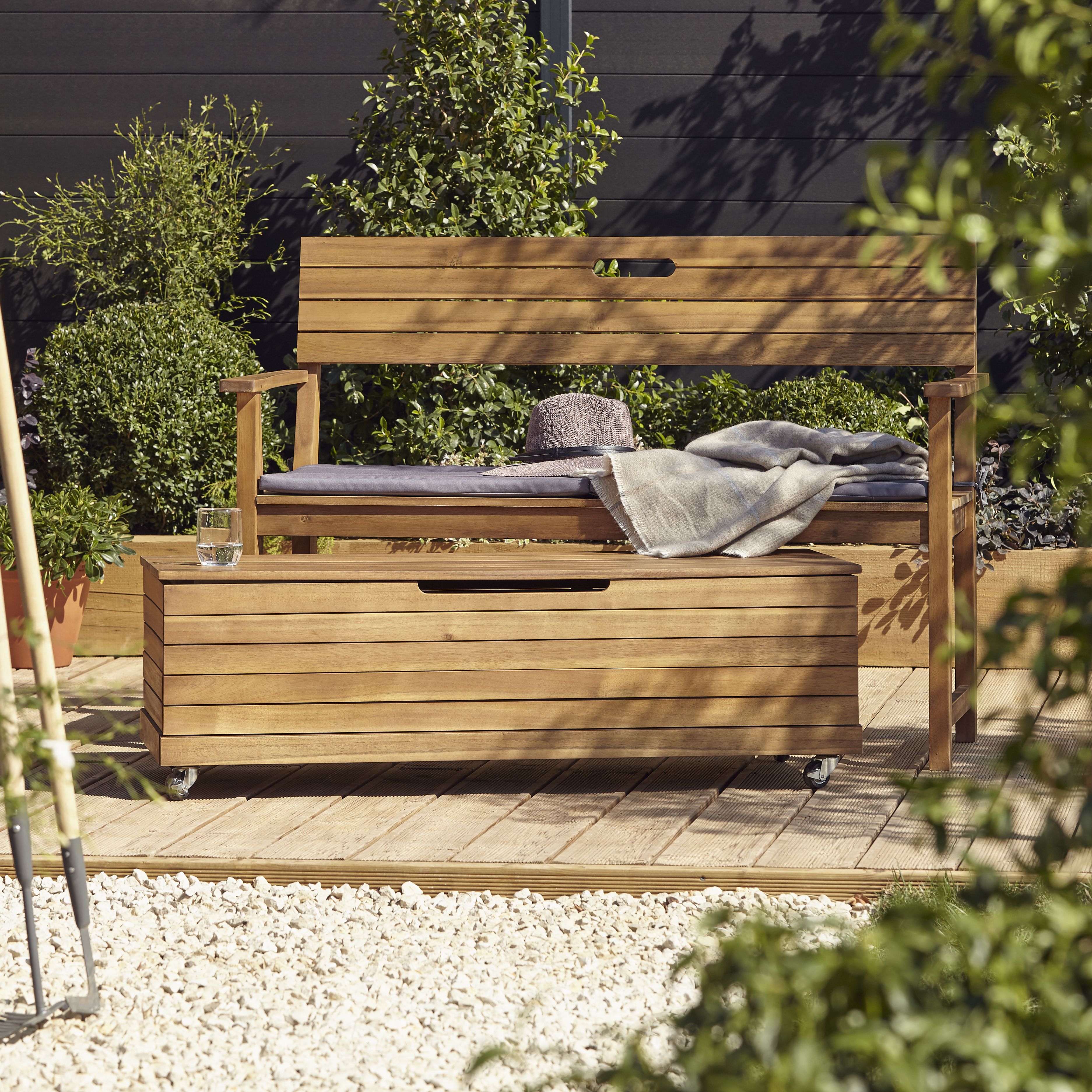 garden furniture buying guide ideas & advice diy at b&q