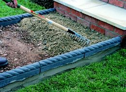 How to lay paving blocks, gravel & asphalt | Ideas & Advice | DIY at B&Q