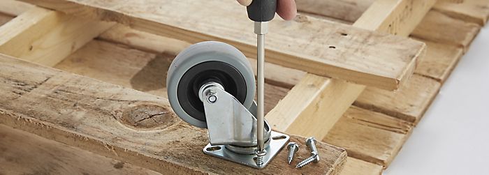 Drilling the pallet