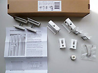 Acova White Multi-column brackets (H)58mm (W)42mm