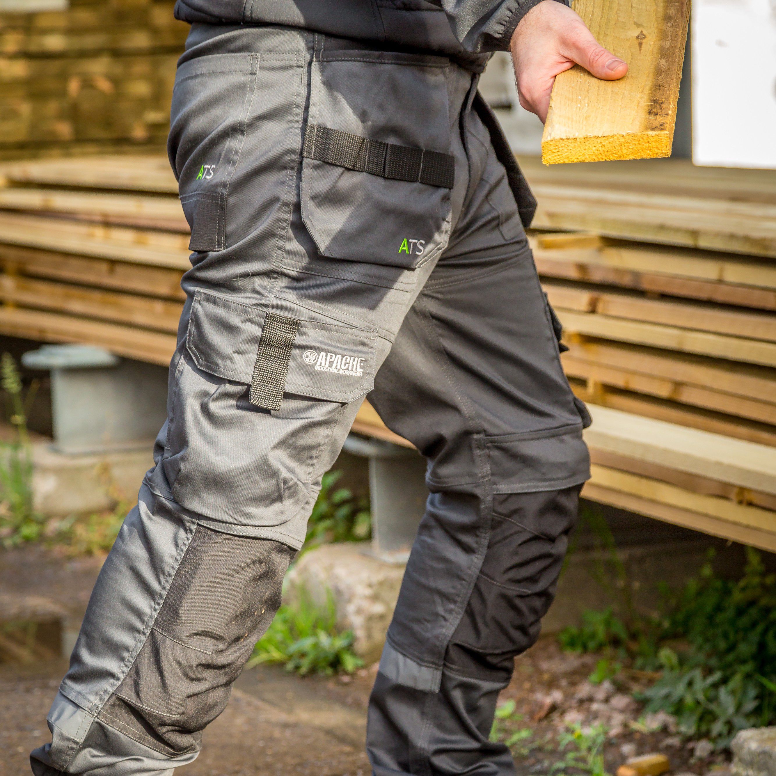 Apache Industrial Wear Grey & black Men's Holster pocket trousers, W32" L31"