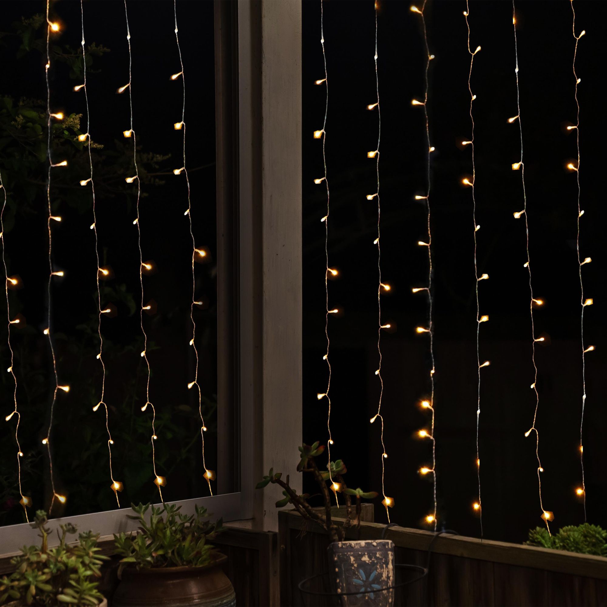 Appam Solar-powered Warm white 300 Integrated LED Outdoor String lights