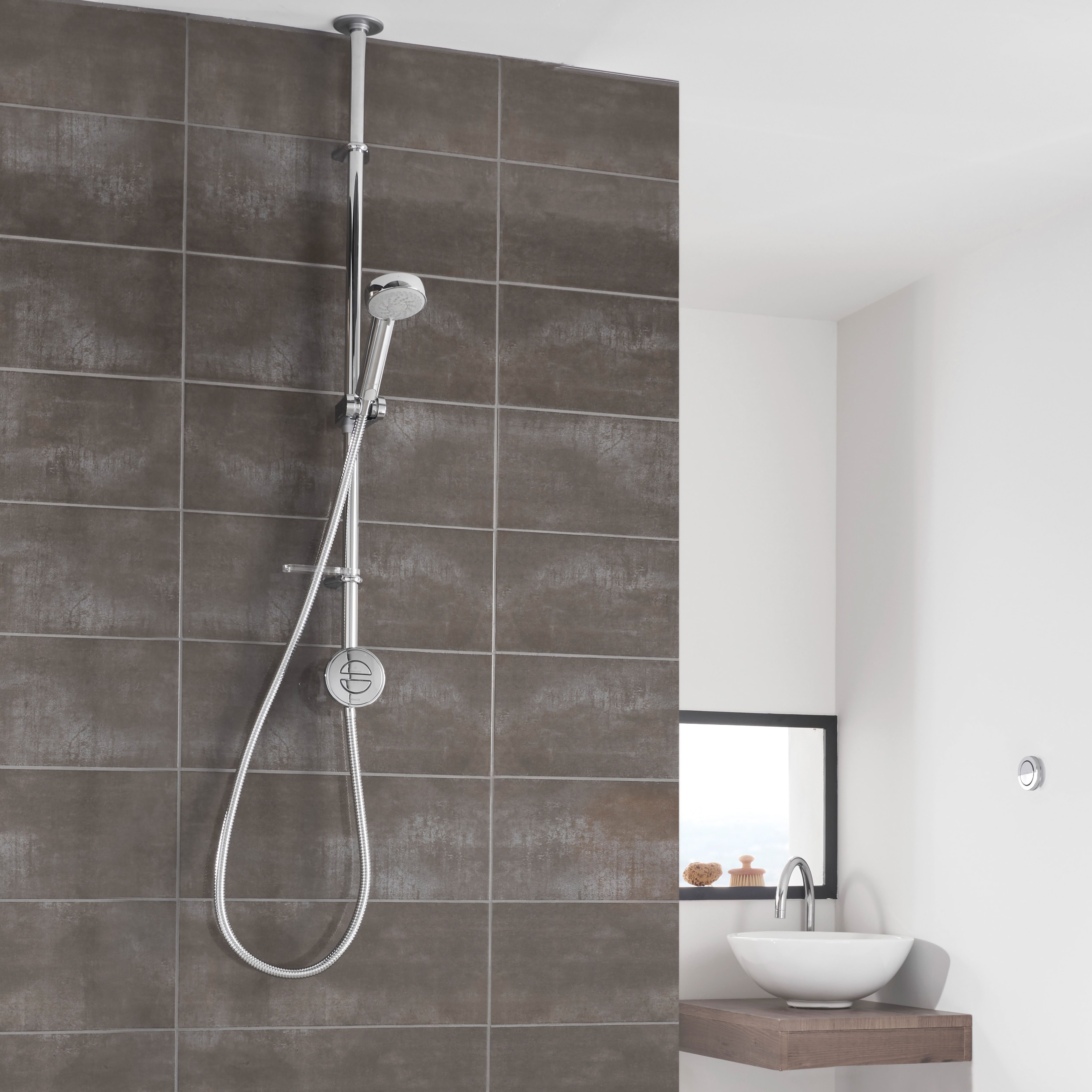 Aqualisa Smart Link Exposed valve HP/Combi Ceiling fed Smart Digital Shower with Adjustable shower head