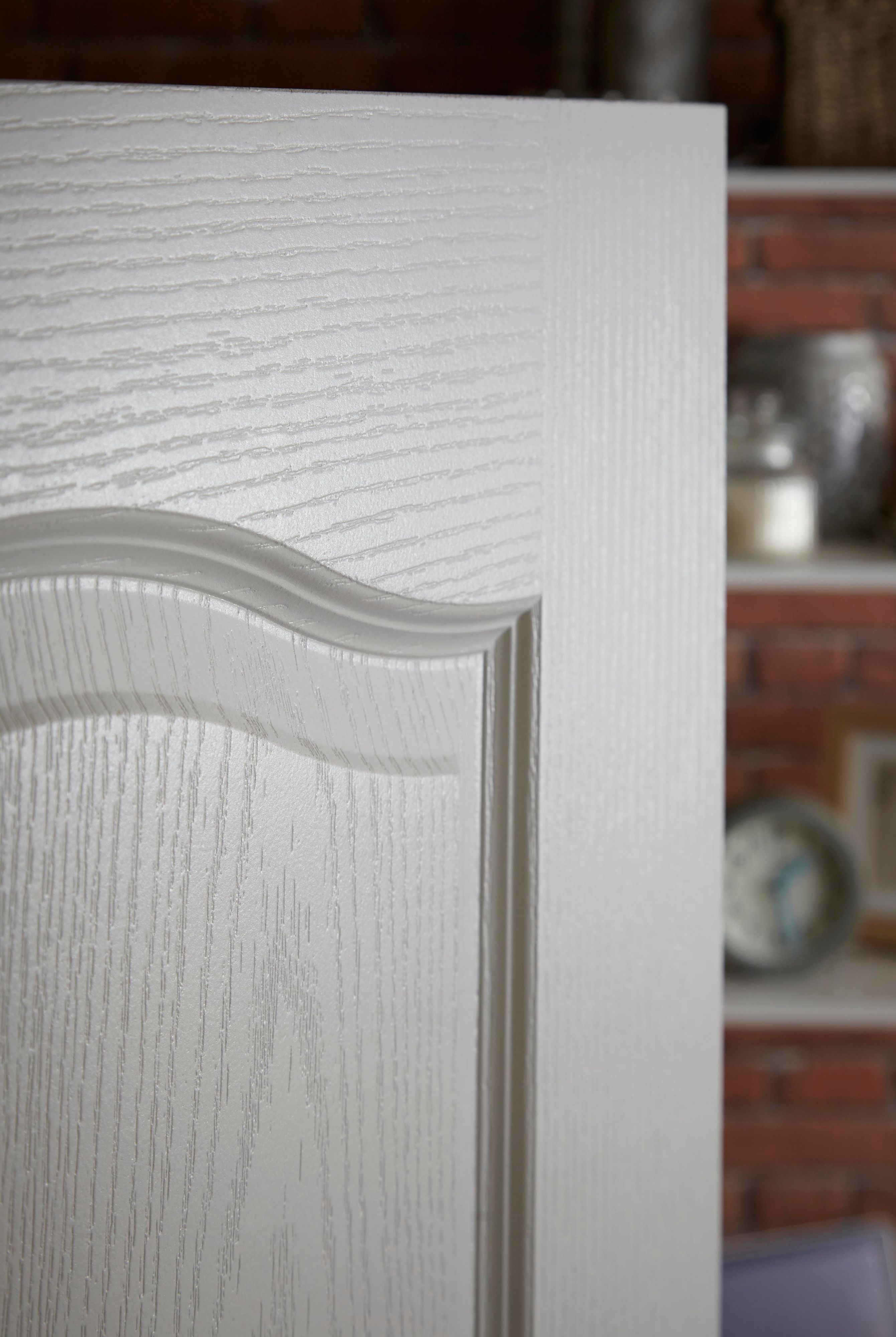 Arched 2 panel Unglazed Contemporary White Woodgrain effect Internal Door, (H)1981mm (W)762mm (T)35mm