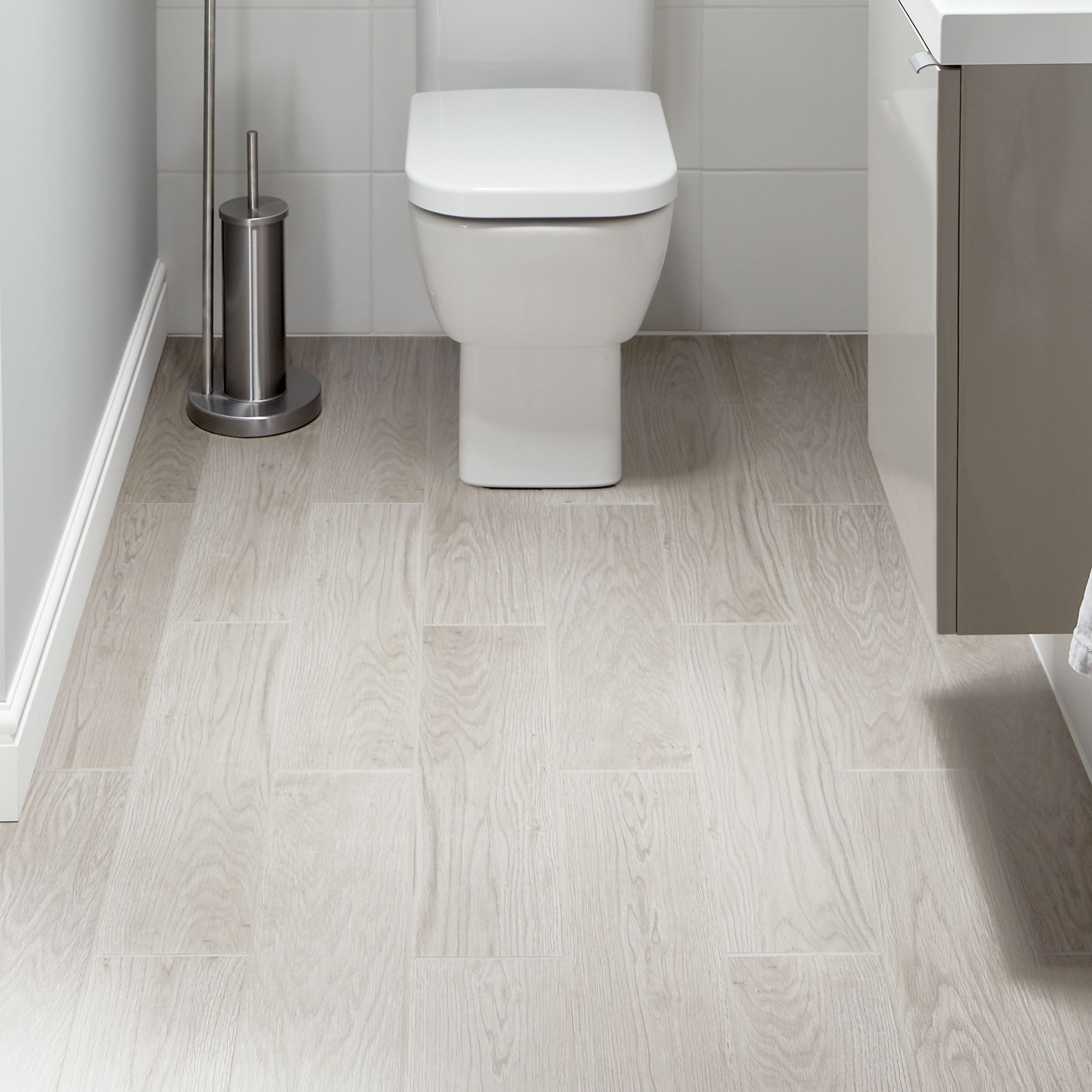 Arrezo Grey Matt Wood effect Porcelain Wall & floor Tile, Pack of 14, (L)600mm (W)150mm