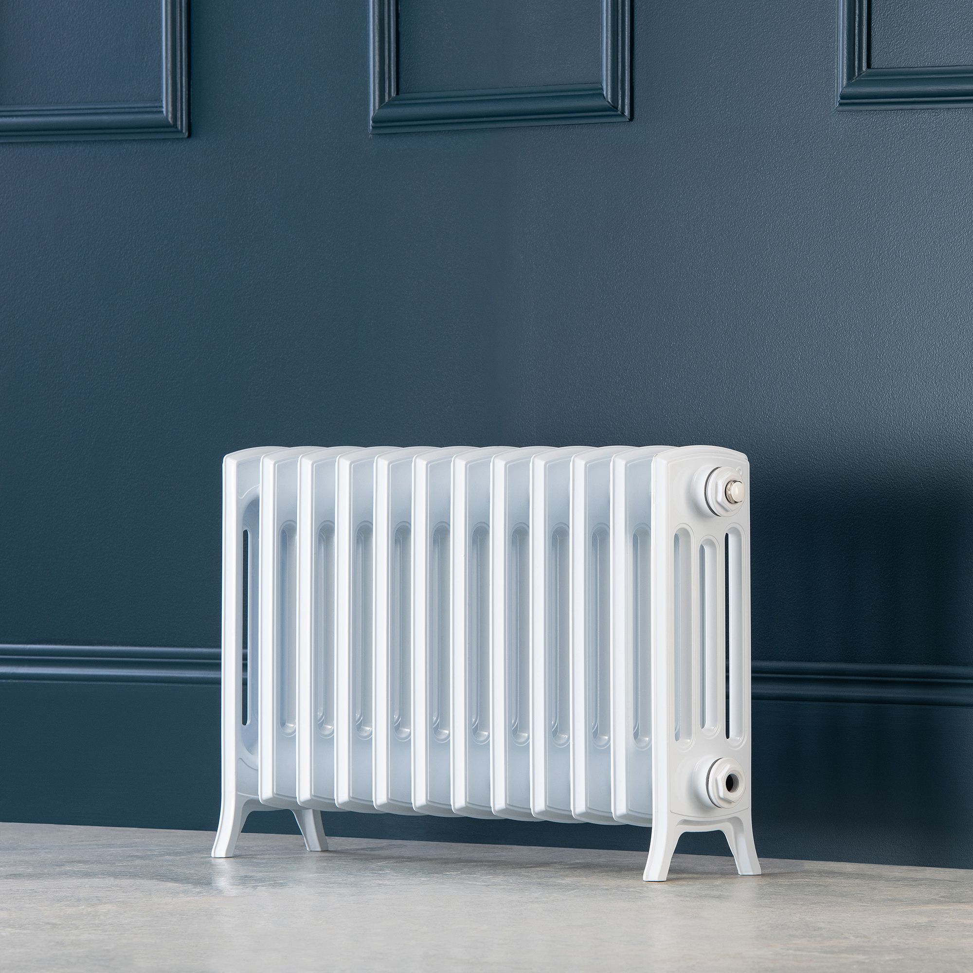 Arroll Edwardian Cast aluminium White 12 Column Radiator, (W)728mm x (H)450mm