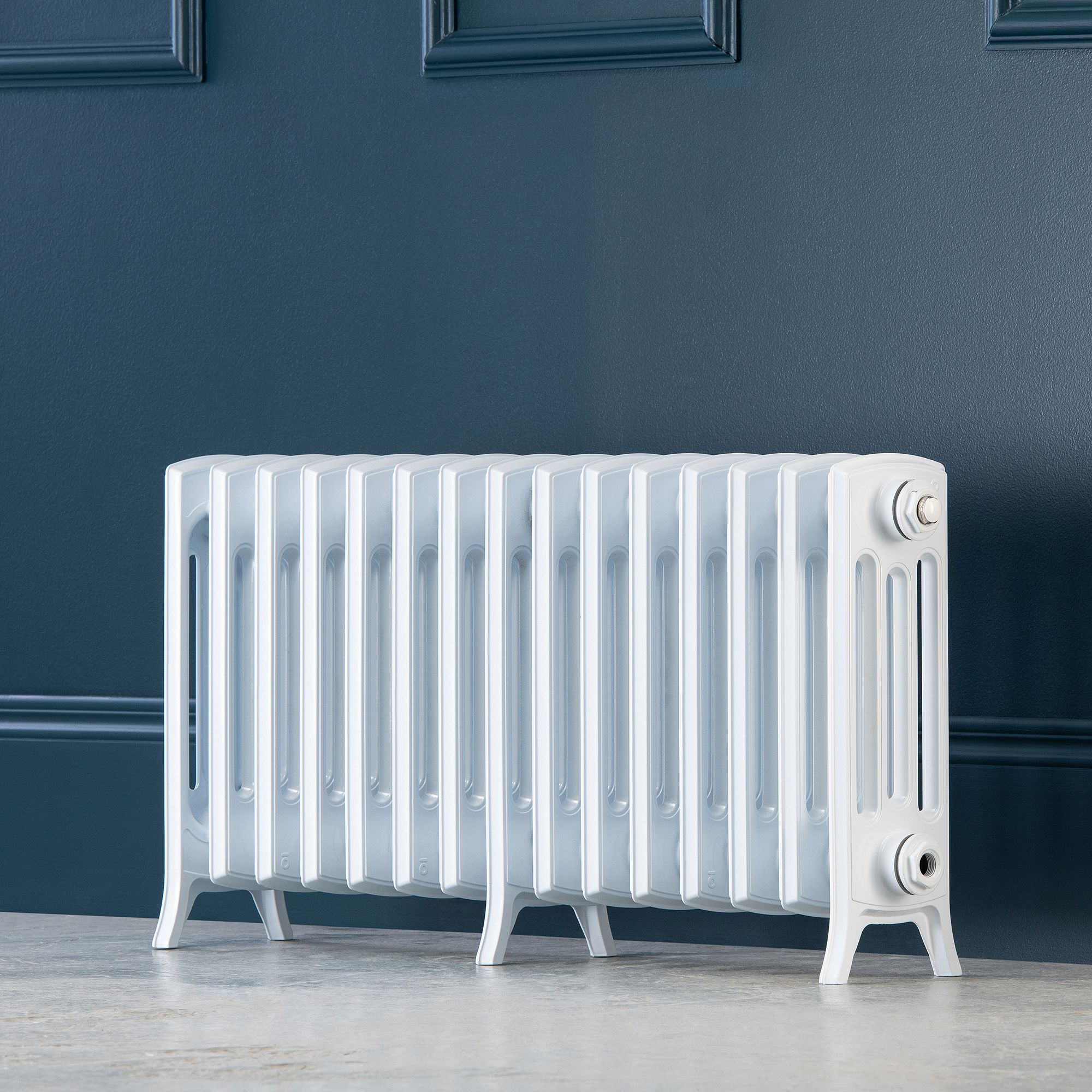 Arroll Edwardian Cast aluminium White 15 Column Radiator, (W)906mm x (H)450mm