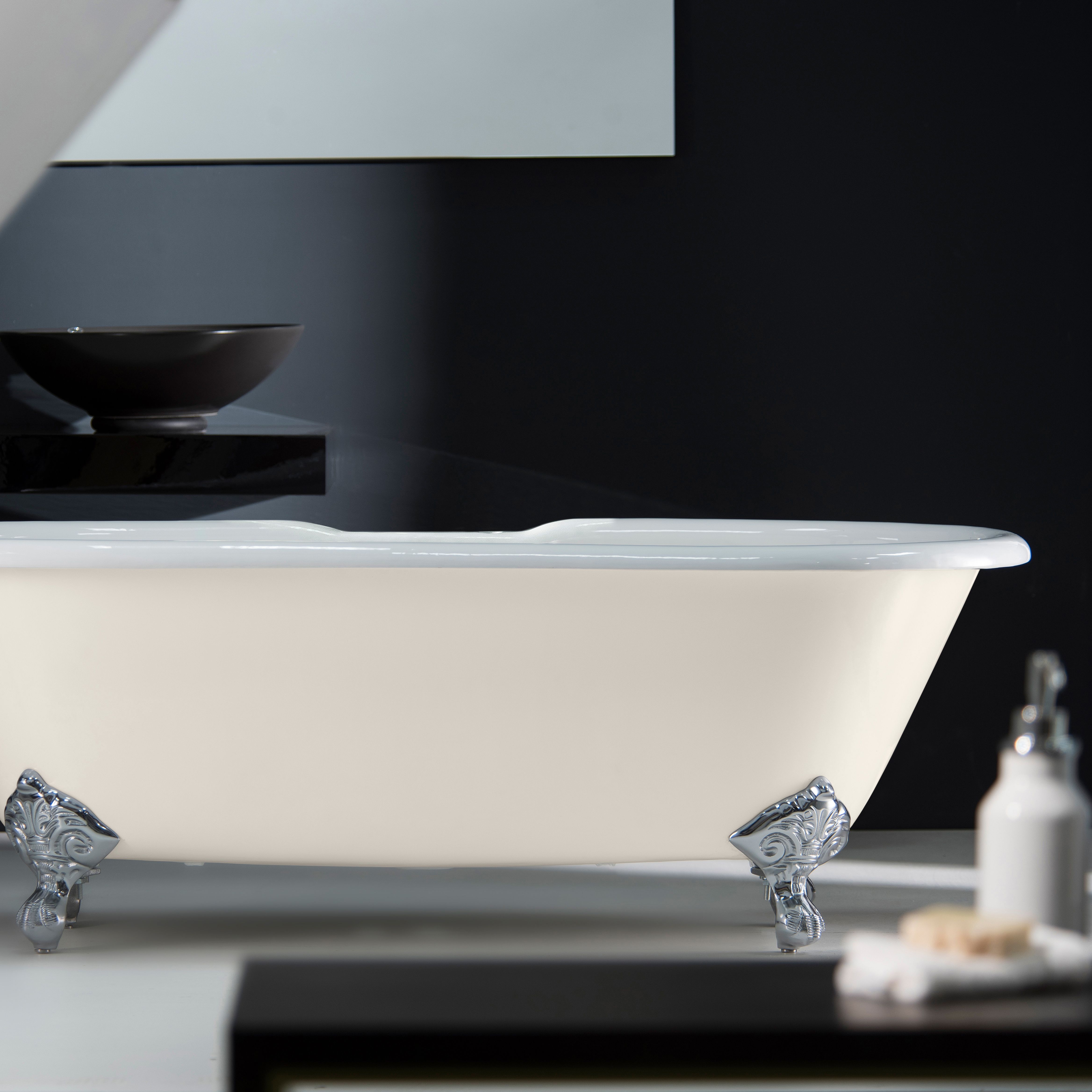 Arroll Moulin Gloss White Roll-top Double ended Bath (L)1700mm (W)770mm