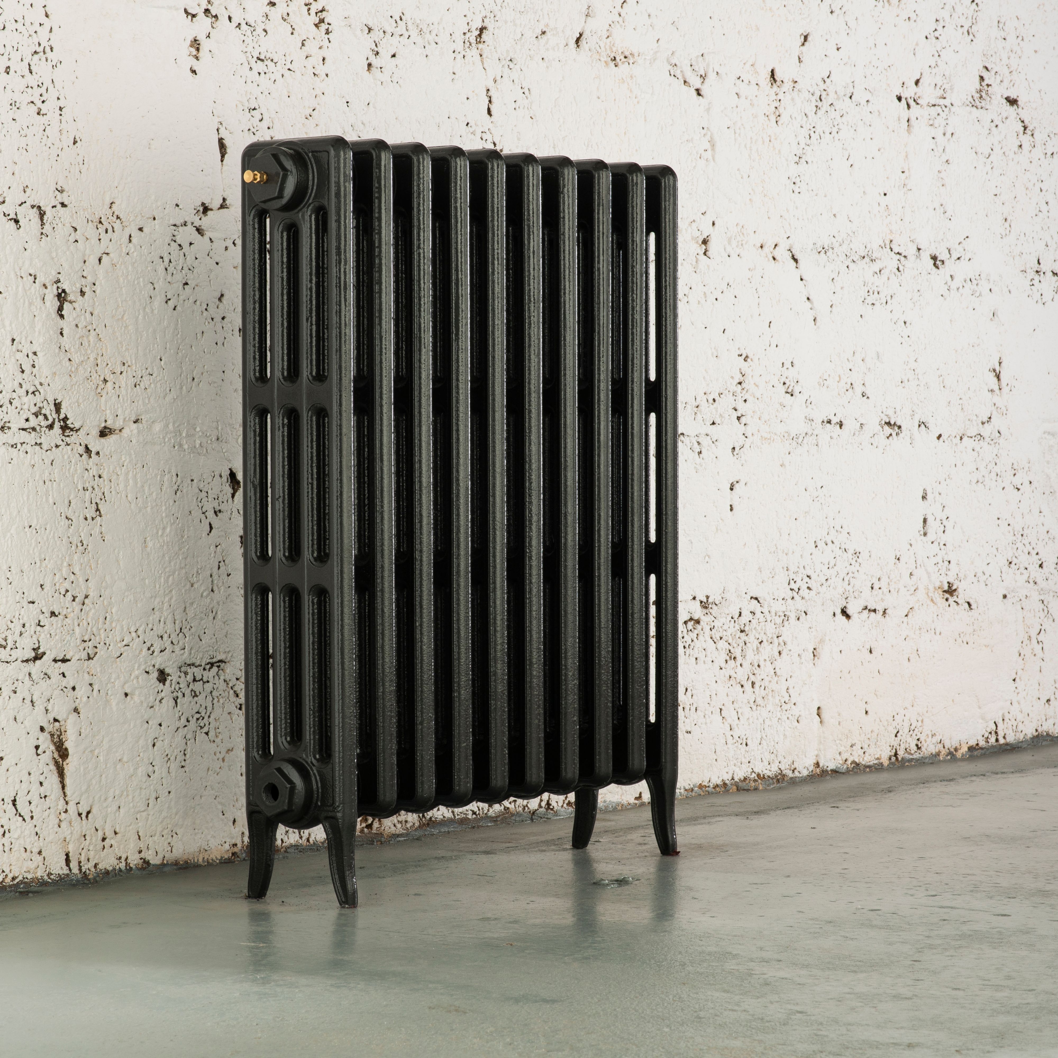 Arroll Neo-Classic Anthracite 4 Column Radiator, (W)634mm x (H)760mm
