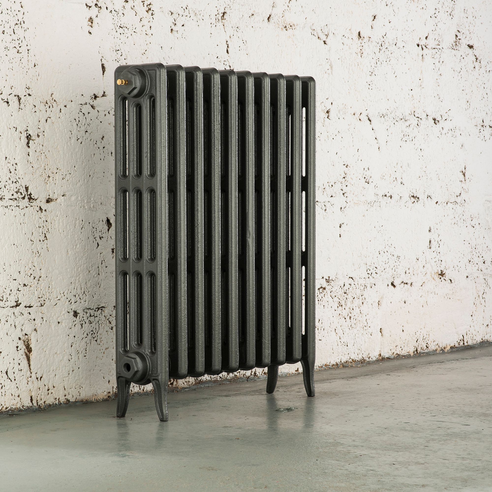 Arroll Neo-Classic Cast grey 4 Column Radiator, (W)754mm x (H)760mm