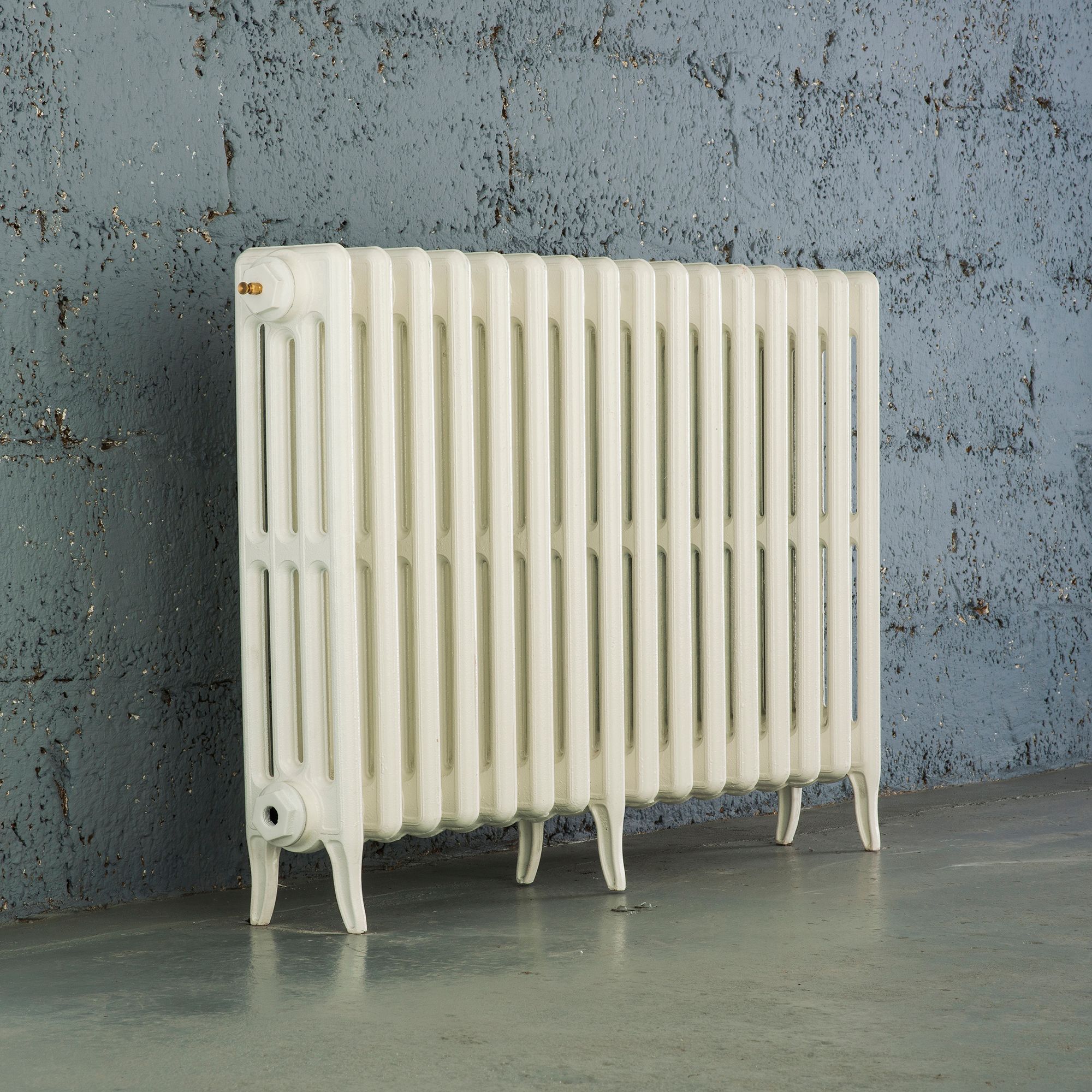 Arroll Neo-Classic White 4 Column Radiator, (W)874mm x (H)660mm