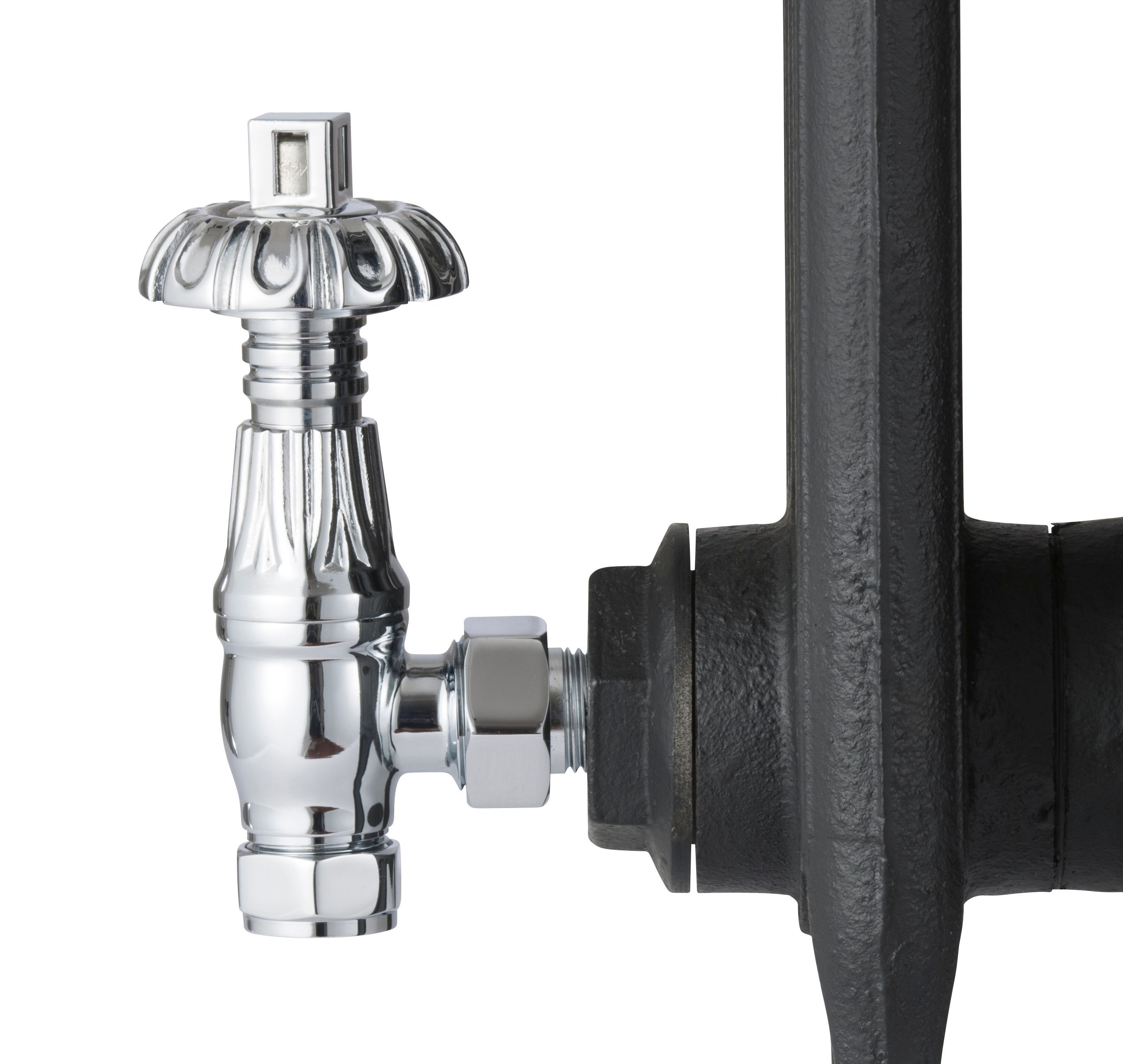 Arroll UK18 Chrome-plated Angled Thermostatic Radiator valve