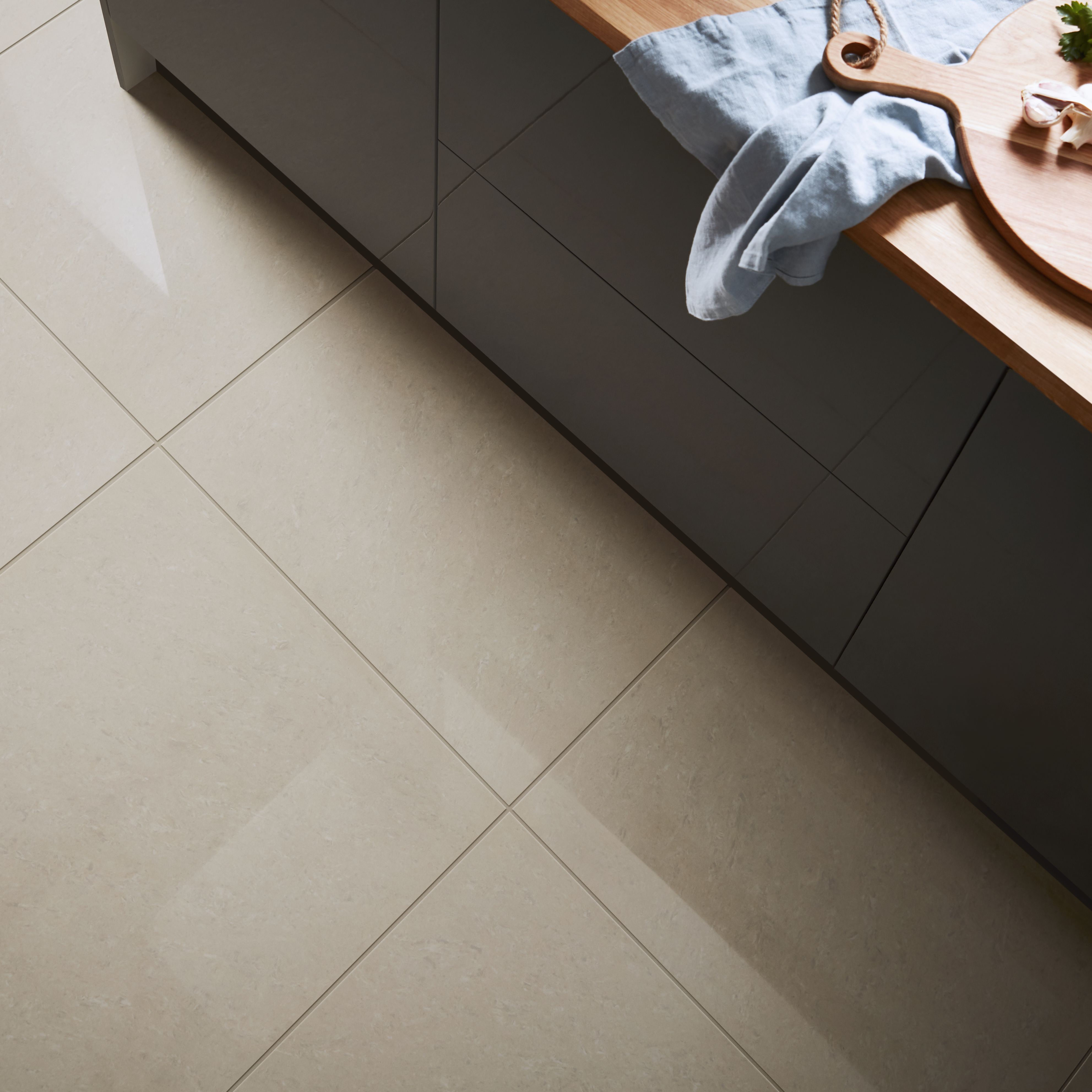Beige Gloss Marble effect Porcelain Indoor Wall & floor Tile, Pack of 4, (L)600mm (W)600mm