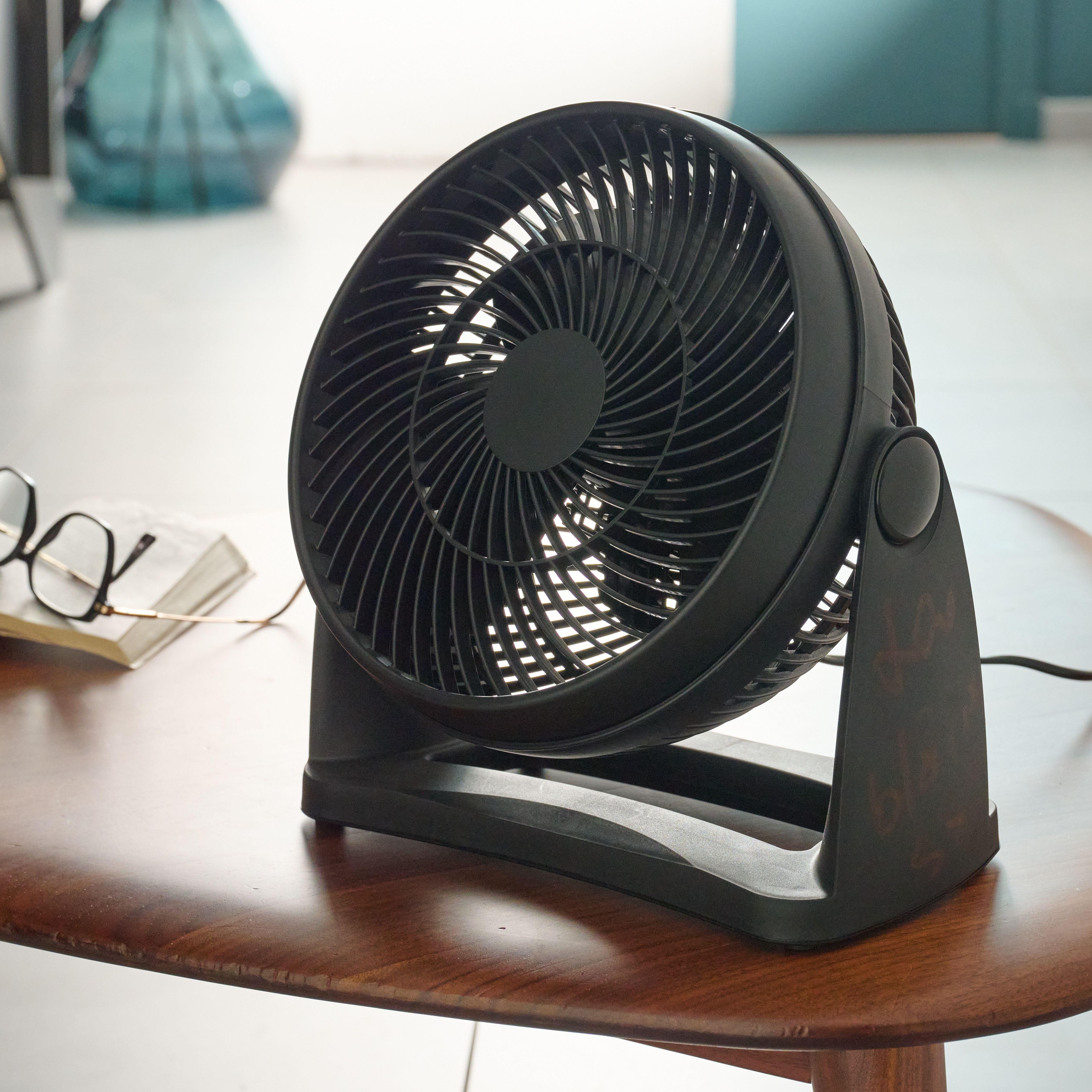 Black 7" 21W Table fan