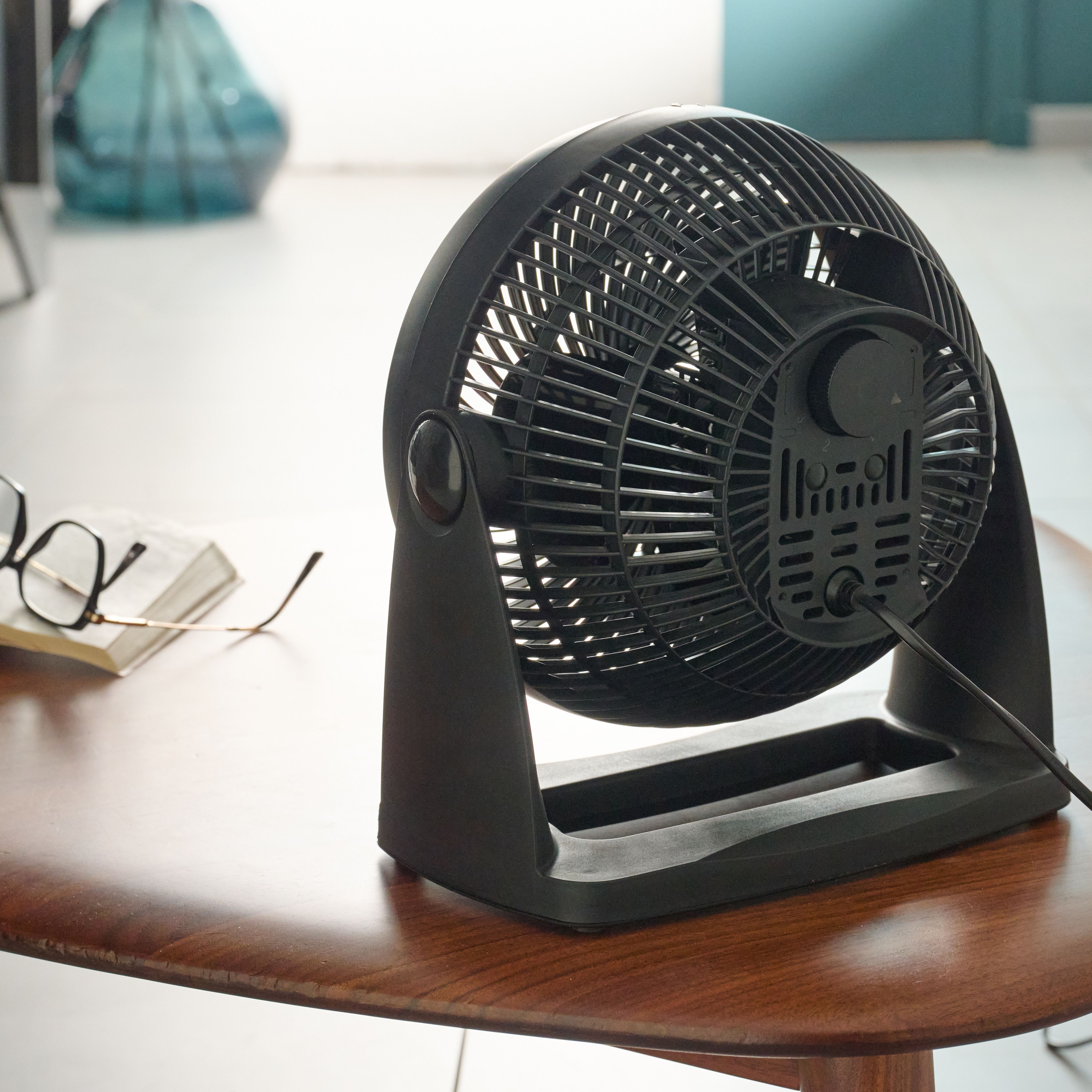 Black 7" 21W Table fan