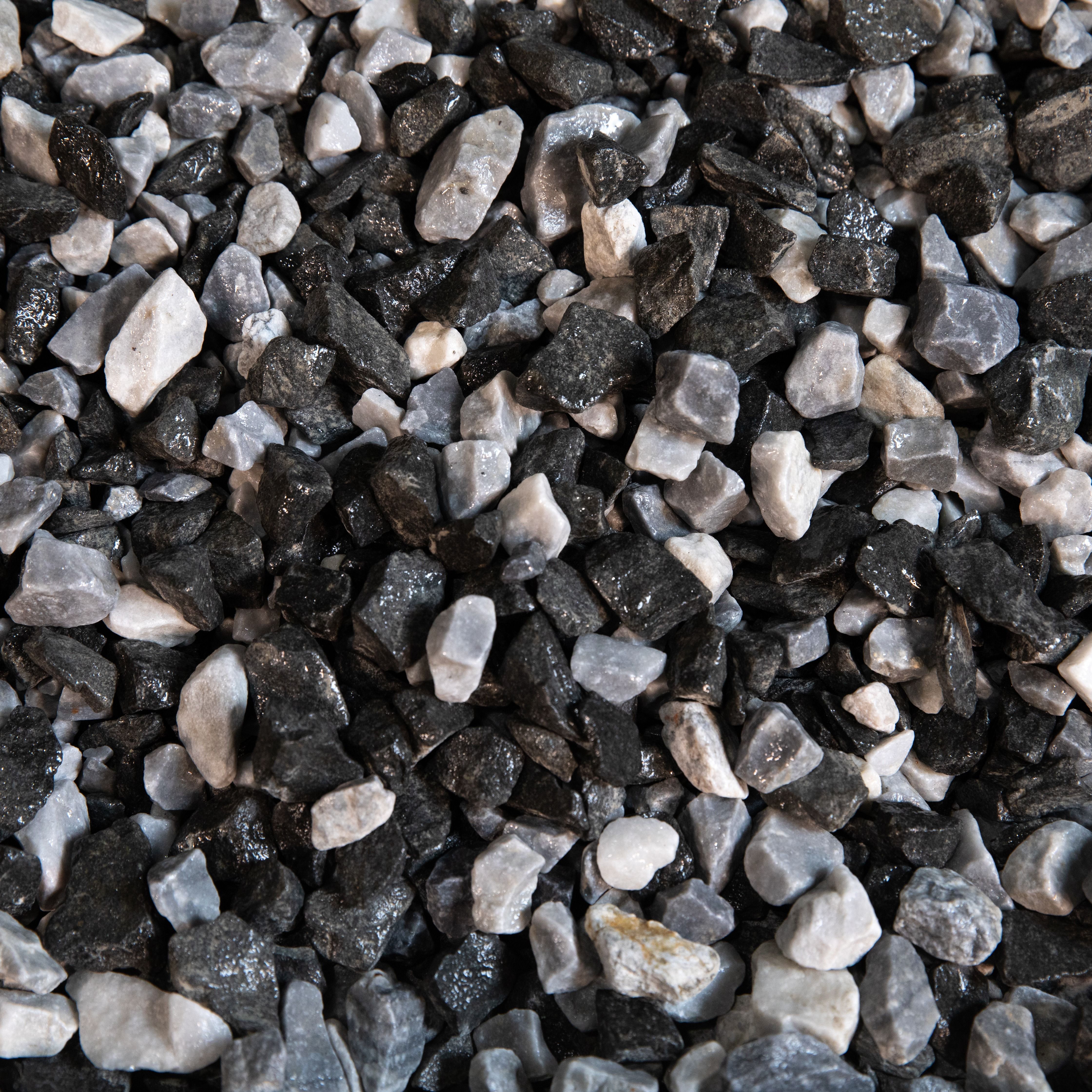 Black Ice 14-20mm Chippings, 0.3m²