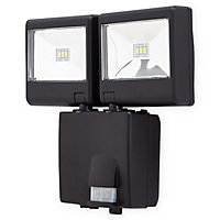 Blooma Colwood RB0268A Black Battery-powered Ice white Outdoor LED PIR Flood light 200lm