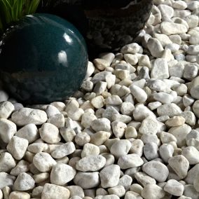 Blooma White 20-40mm Rounded pebbles