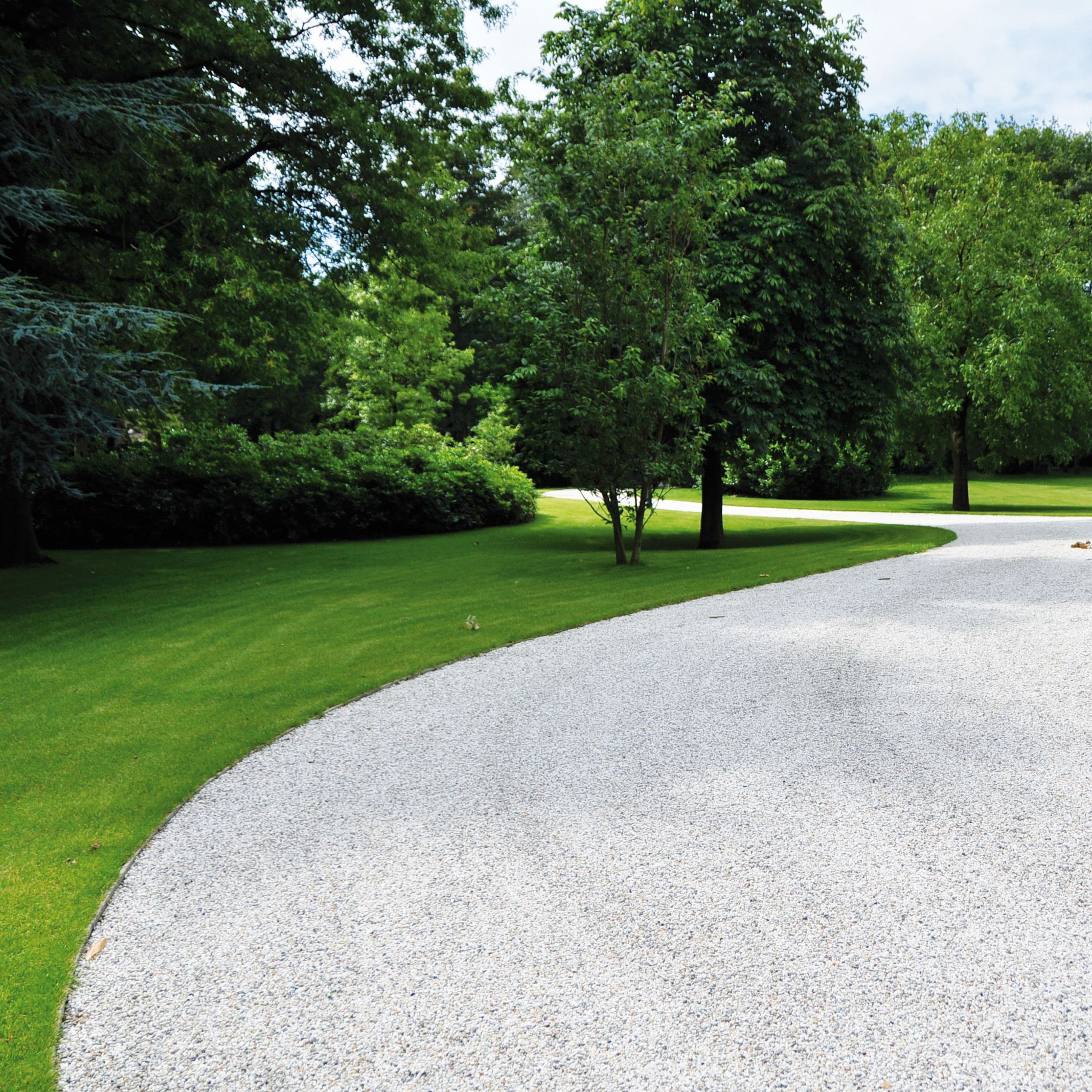 Blooma White Driveway Gravel stabilisation tile