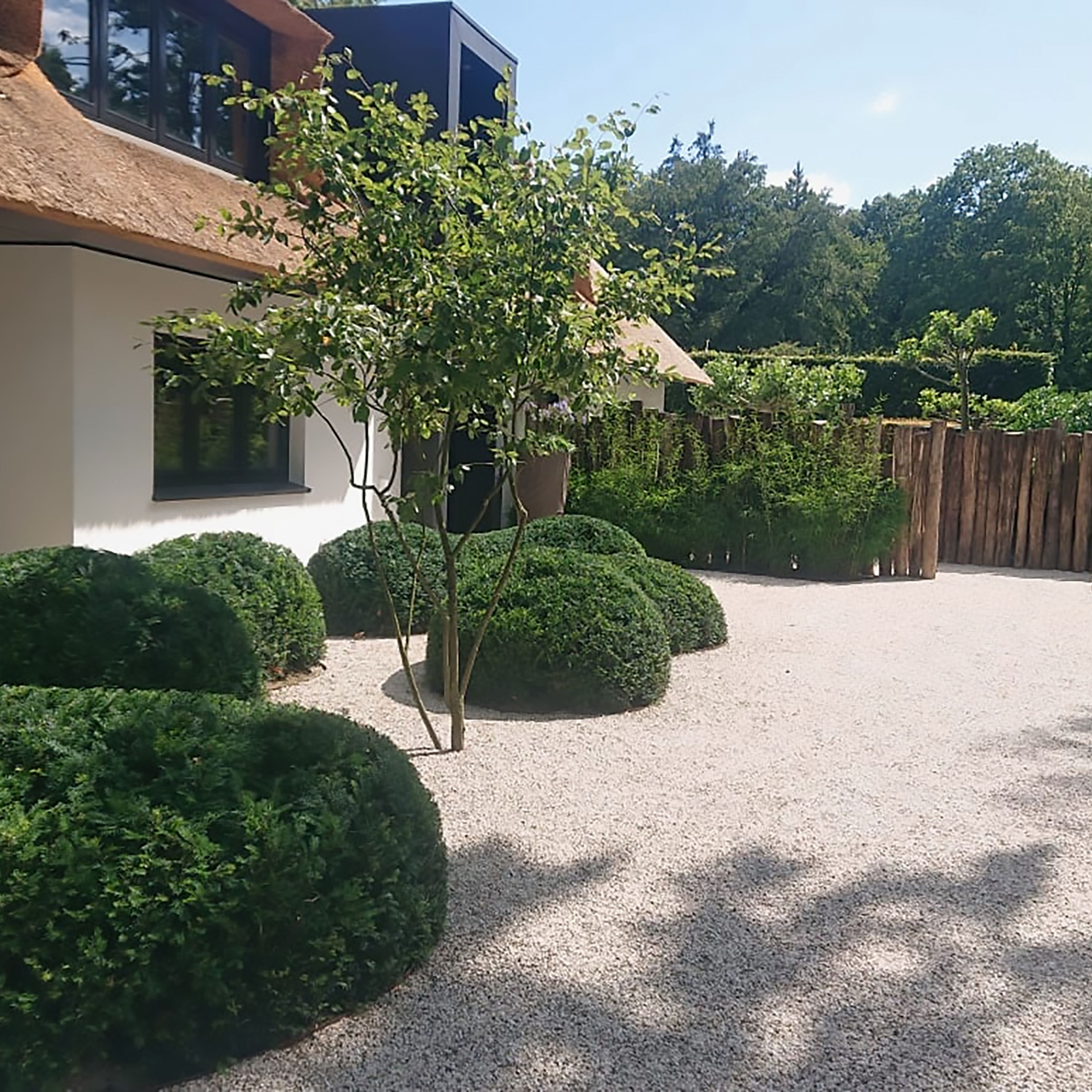 Blooma White Driveway Gravel stabilisation tile