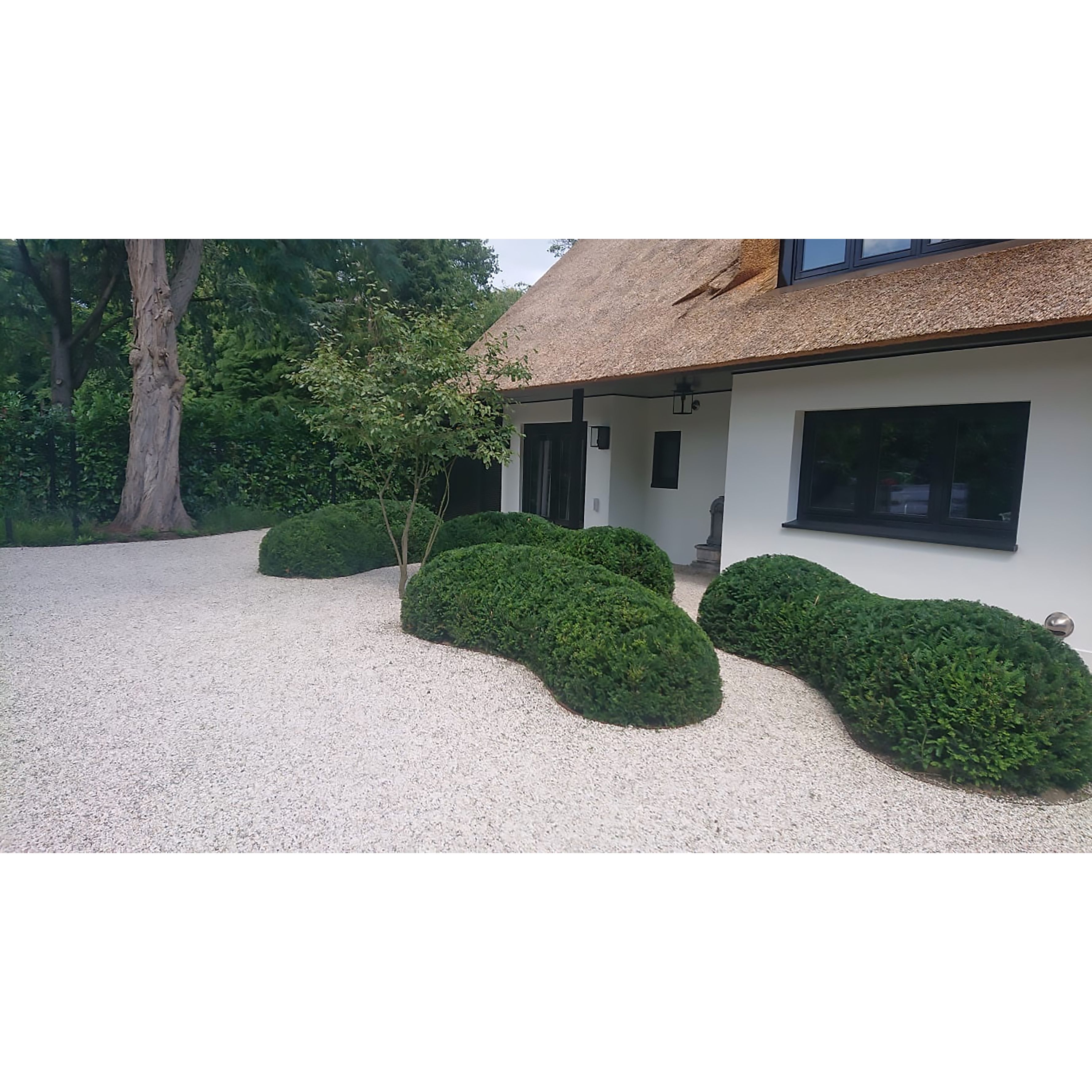 Blooma White Driveway Gravel stabilisation tile