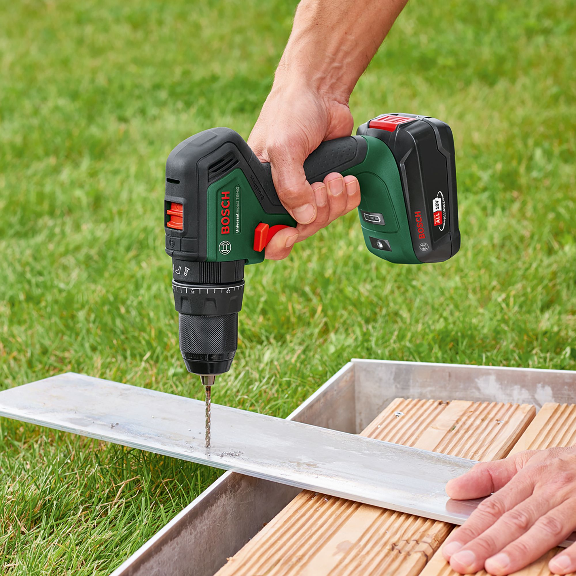 Bosch 18V 2 x 2 Li-ion Cordless Combi drill UniversalImpact 18V-60