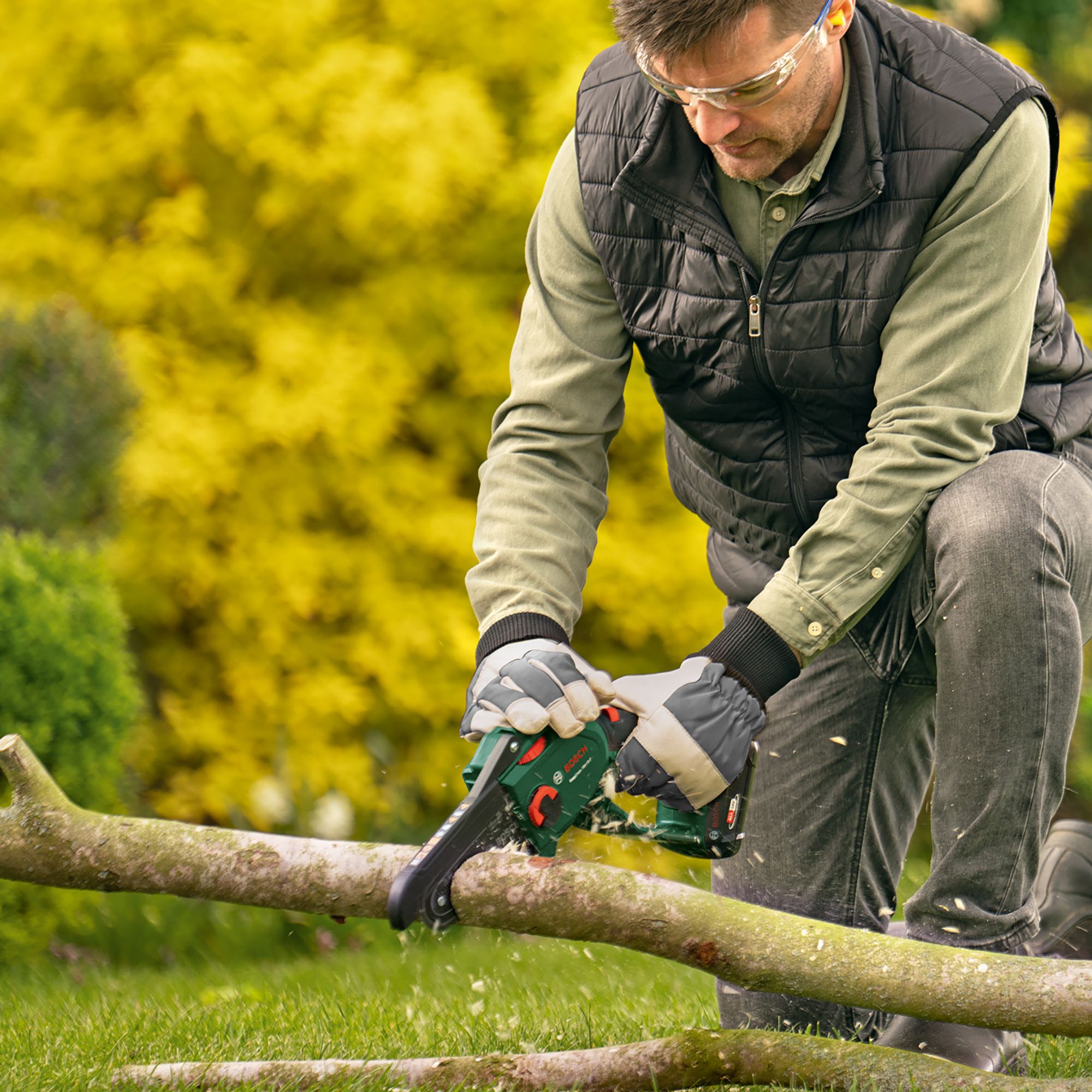 Bosch 18V Cordless 150mm Chainsaw - BARE