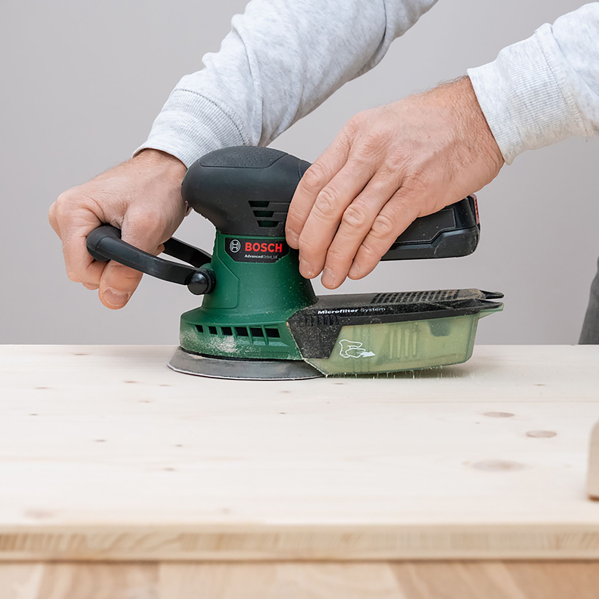 Bosch advancedorbit 18 with battery and charger hot sale