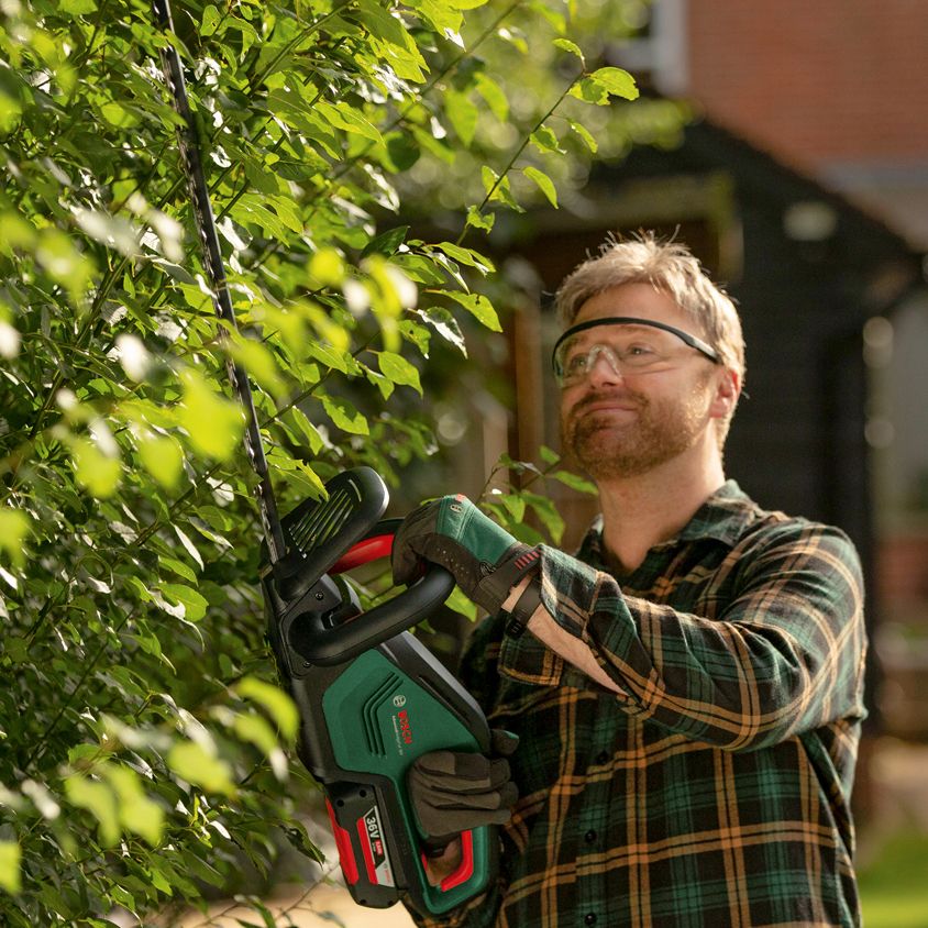 Bosch 650mm ADVANCEDHEDGECUT 36V 65 28 Cordless Hedge trimmer