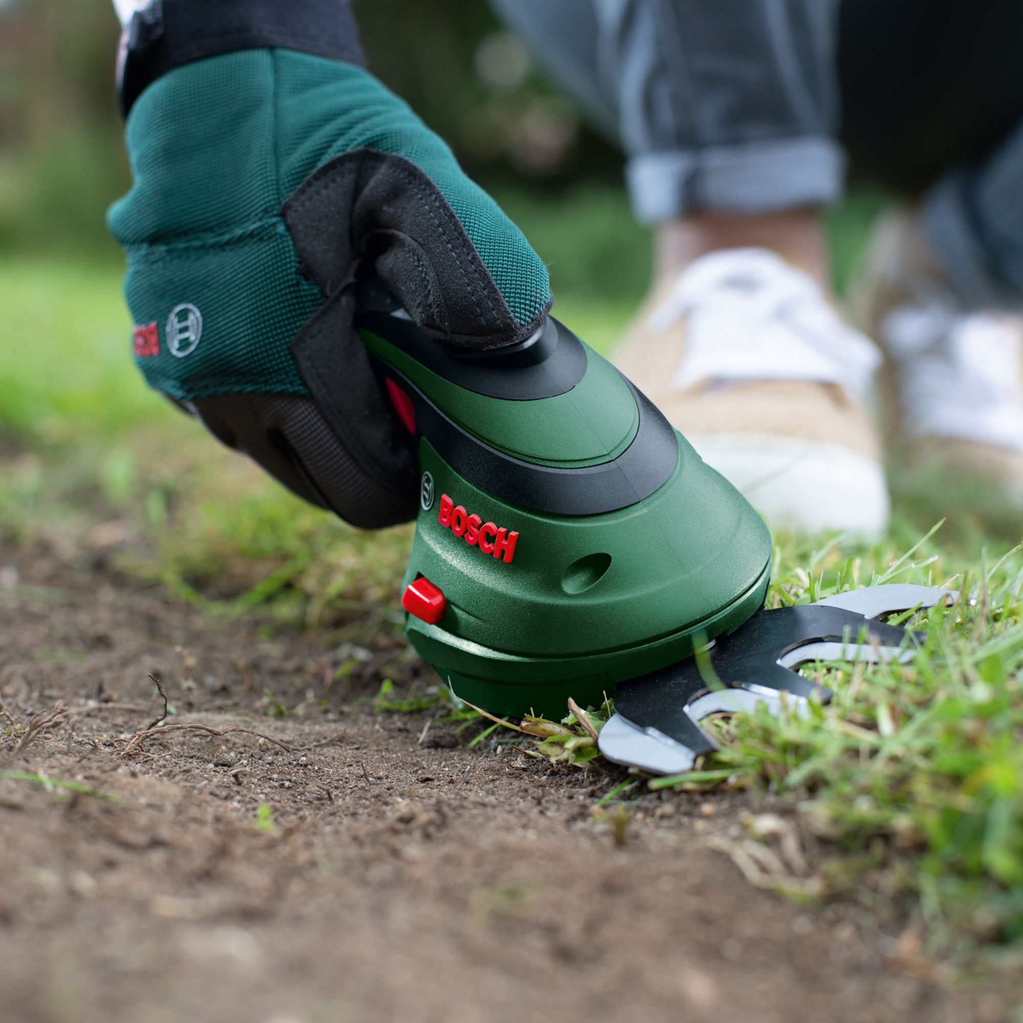 Bosch ISIO 3 Cordless 120mm 3.6V Shrub & grass shear
