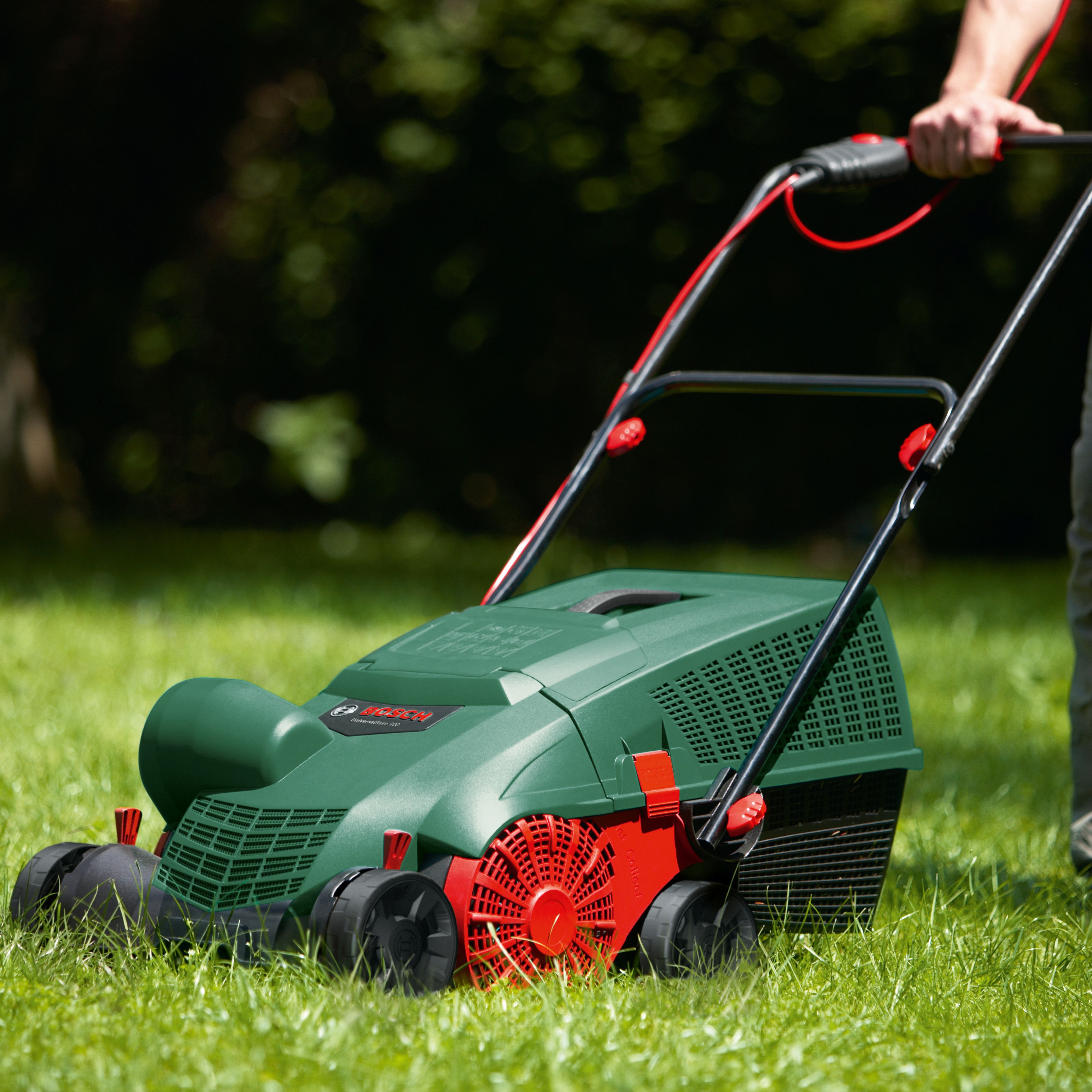 Bosch Lawn & Garden Universalrake900 320mm Corded Raker