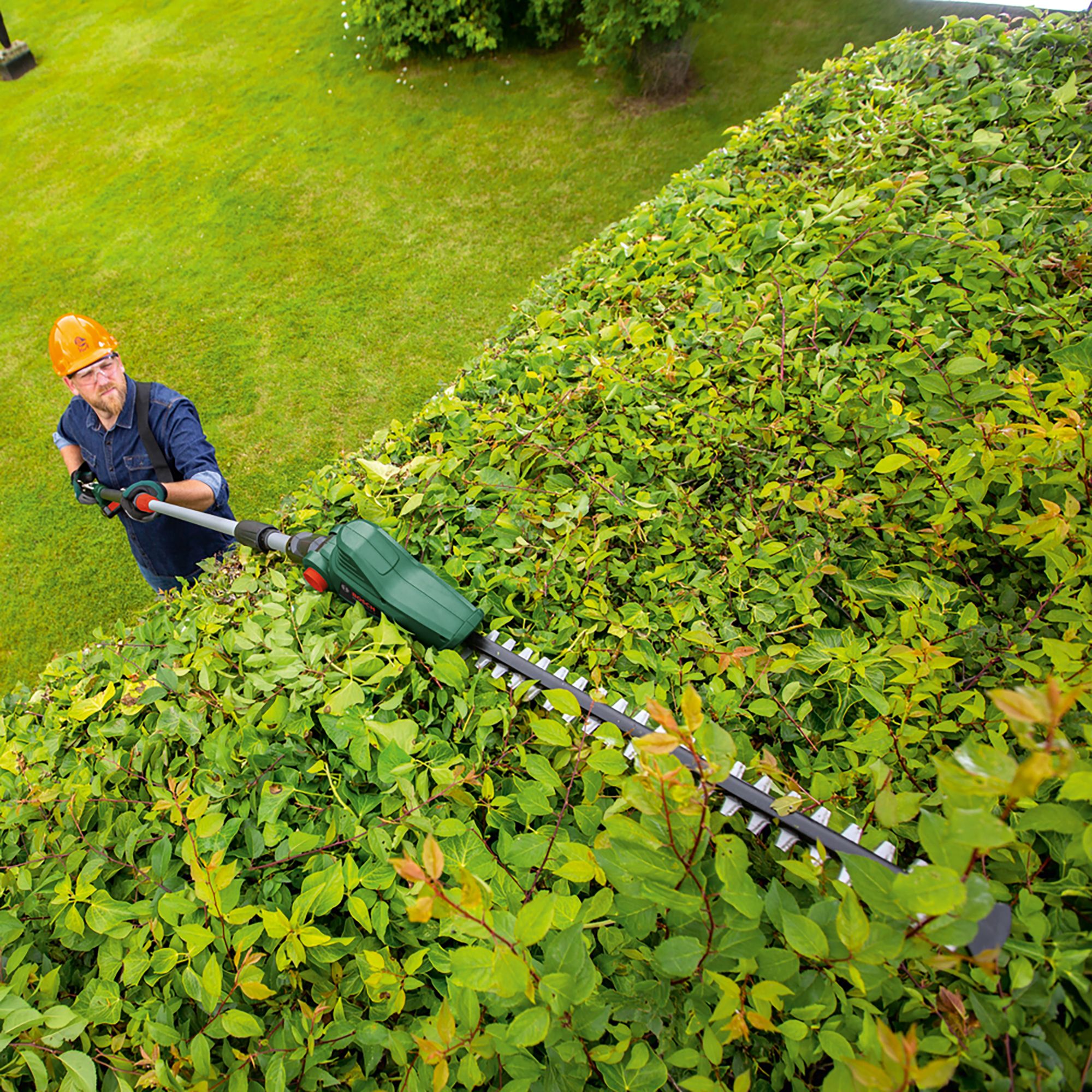Bosch Power for all 18V 450mm UniversalHedgePole 18 Cordless Hedge trimmer