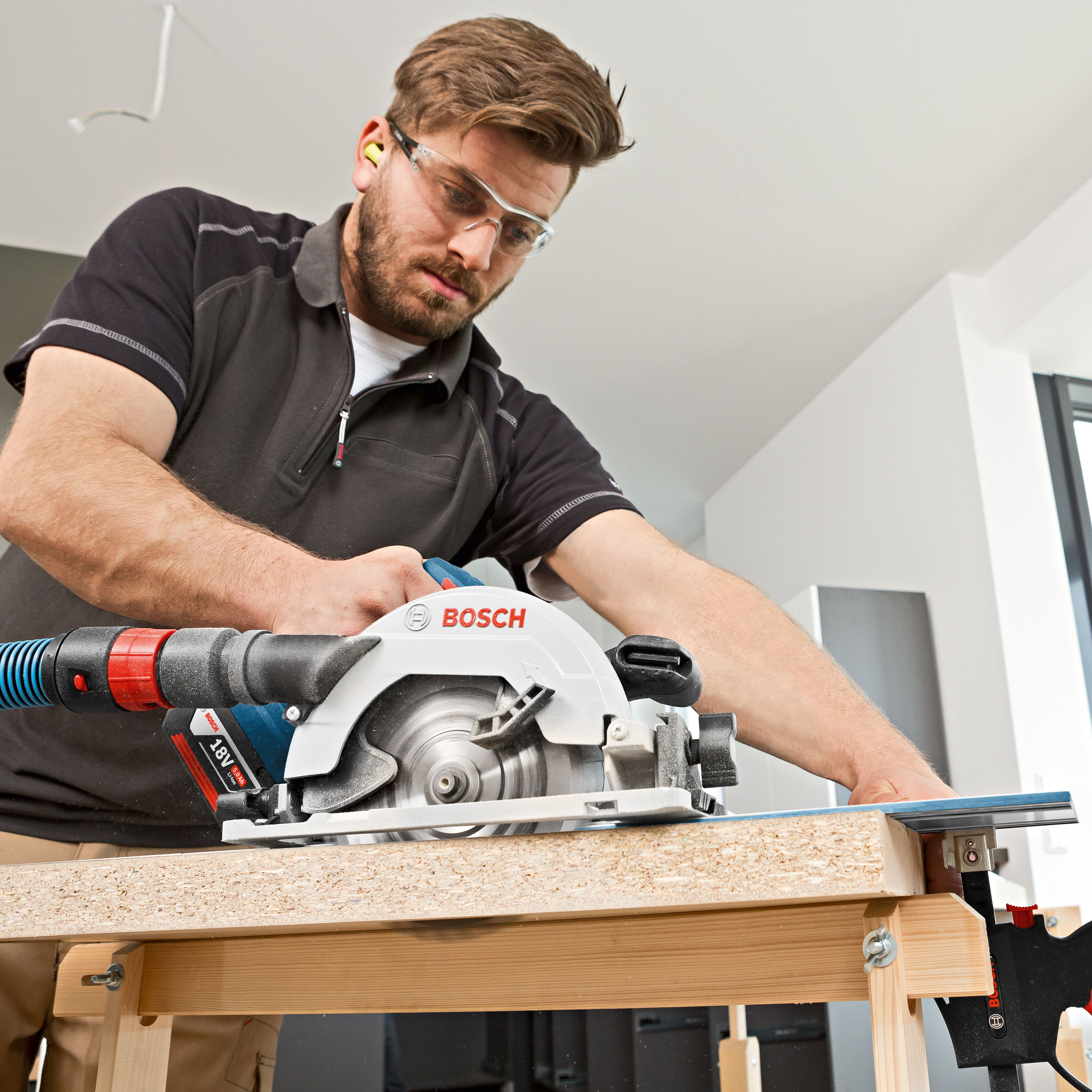 Bosch Professional 18V 165mm Cordless Circular saw (Bare Tool) - GKS 18V-57 G