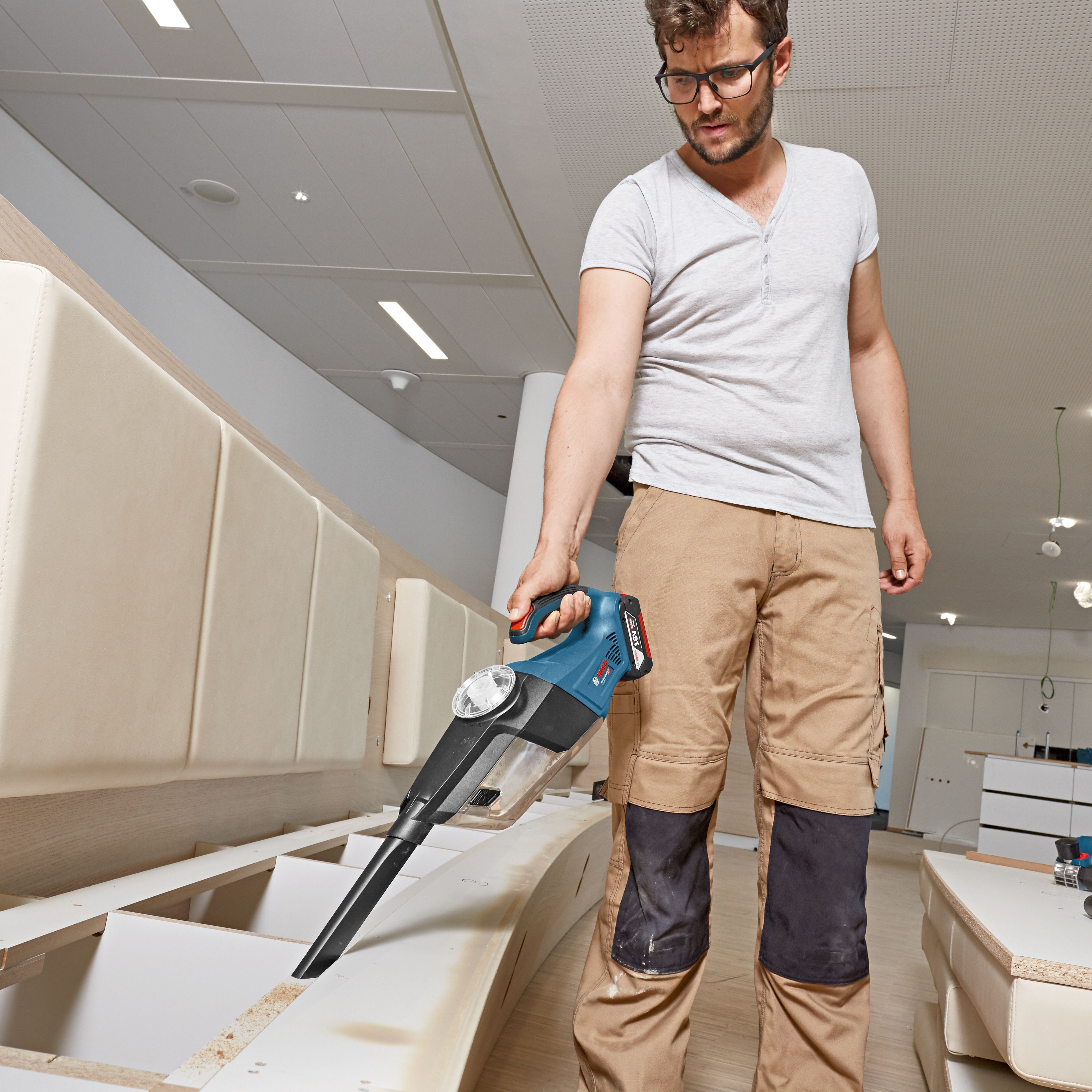 Bosch Professional 18V Cordless 0.7L Hand-held Vacuum cleaner (Bare Tool) - GAS 18V-1