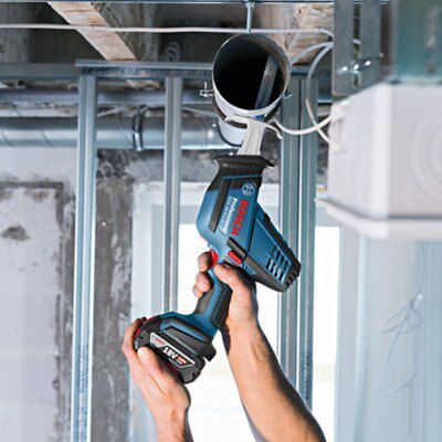 Bosch Professional 18V Cordless Reciprocating saw GSA 18 V Li C BARE Tradepoint