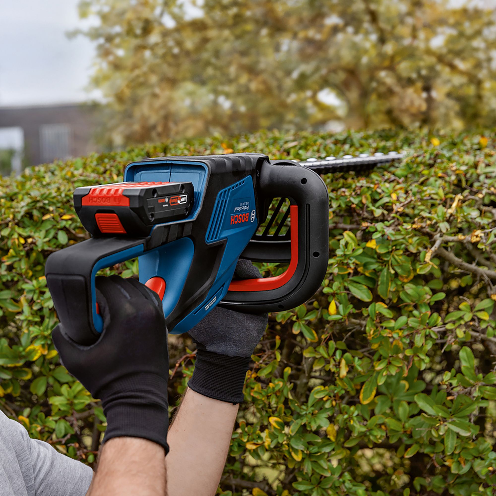 Bosch Professional 18V GHE 18V-60 Cordless 600mm Hedge trimmer - BARE