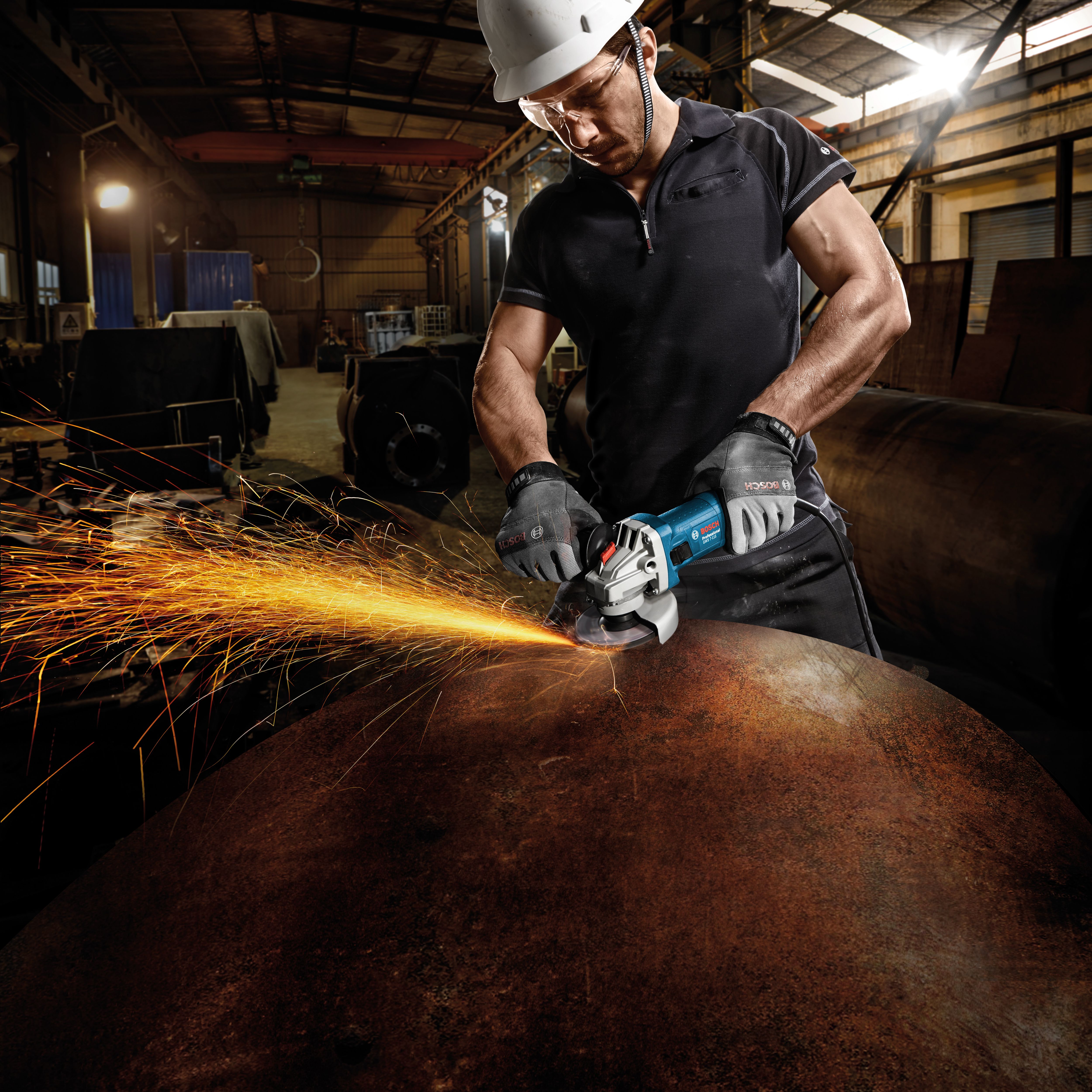 Bosch Professional 720W 110V 115mm Corded Angle grinder GWS-7-115
