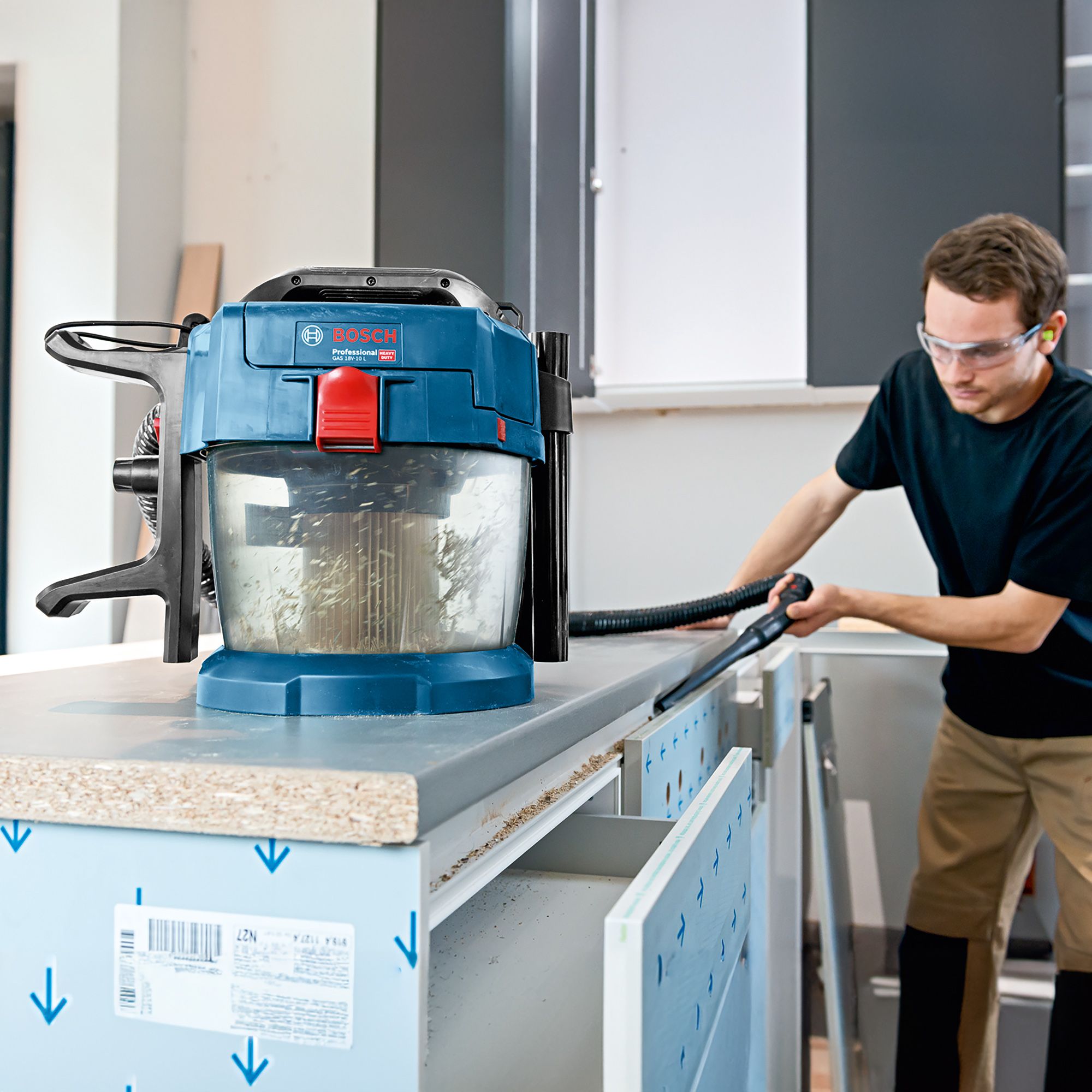 Bosch Professional Cordless 10L Wet & dry vacuum (Bare Tool) - GAS 18V-10