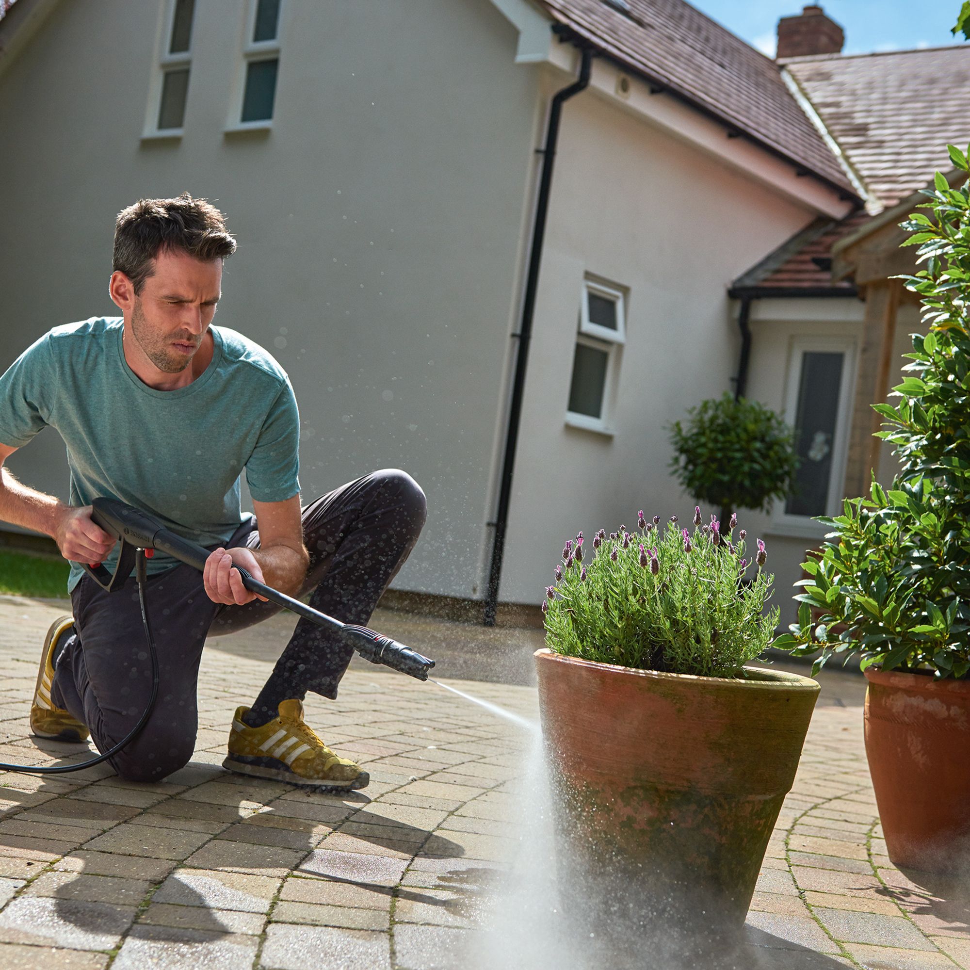 Bosch UniversalAquatak 135 Corded Pressure washer 1.9kW UniversalAquatak 135