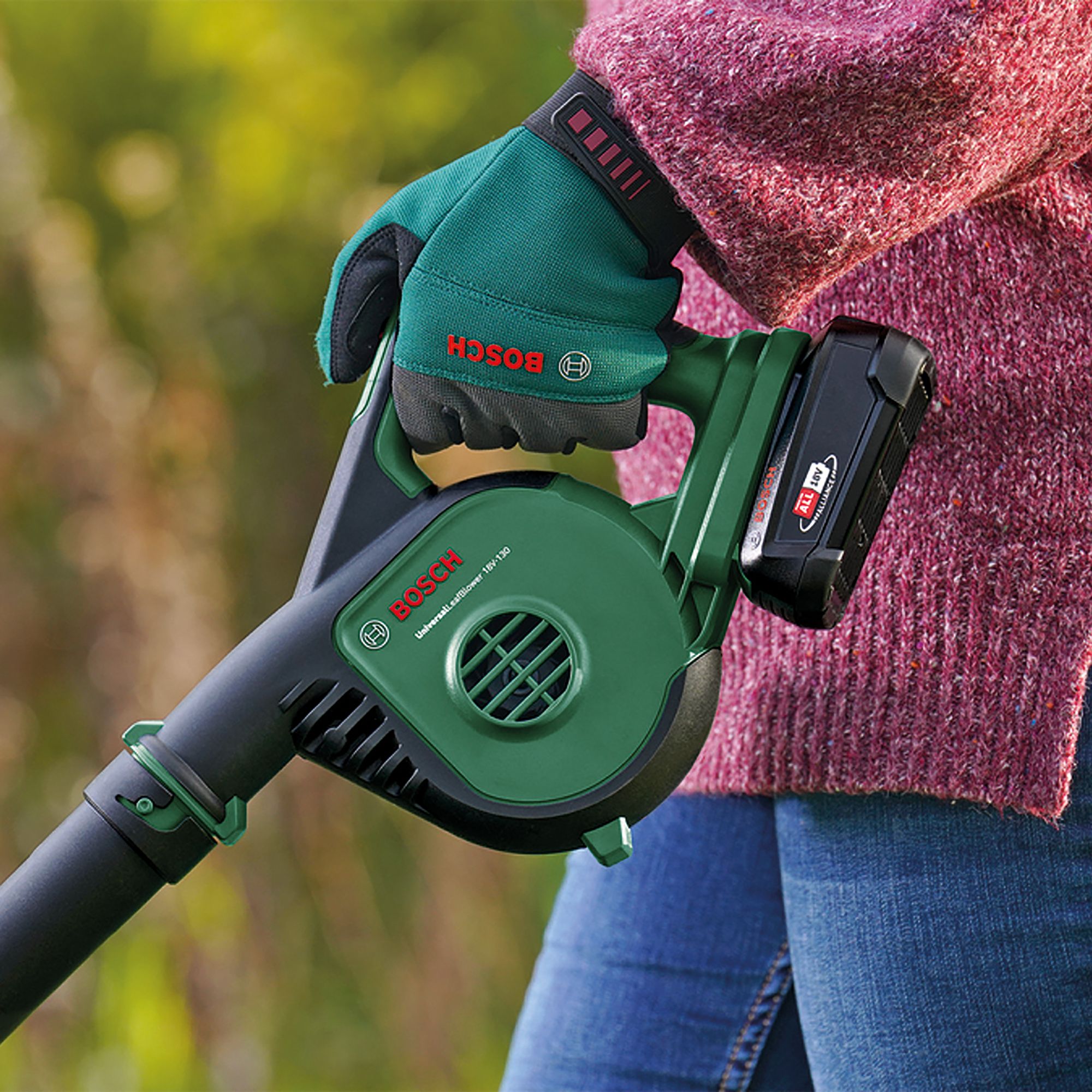 Bosch UniversalLeafBlower Cordless 18V 18V-130 Garden blower