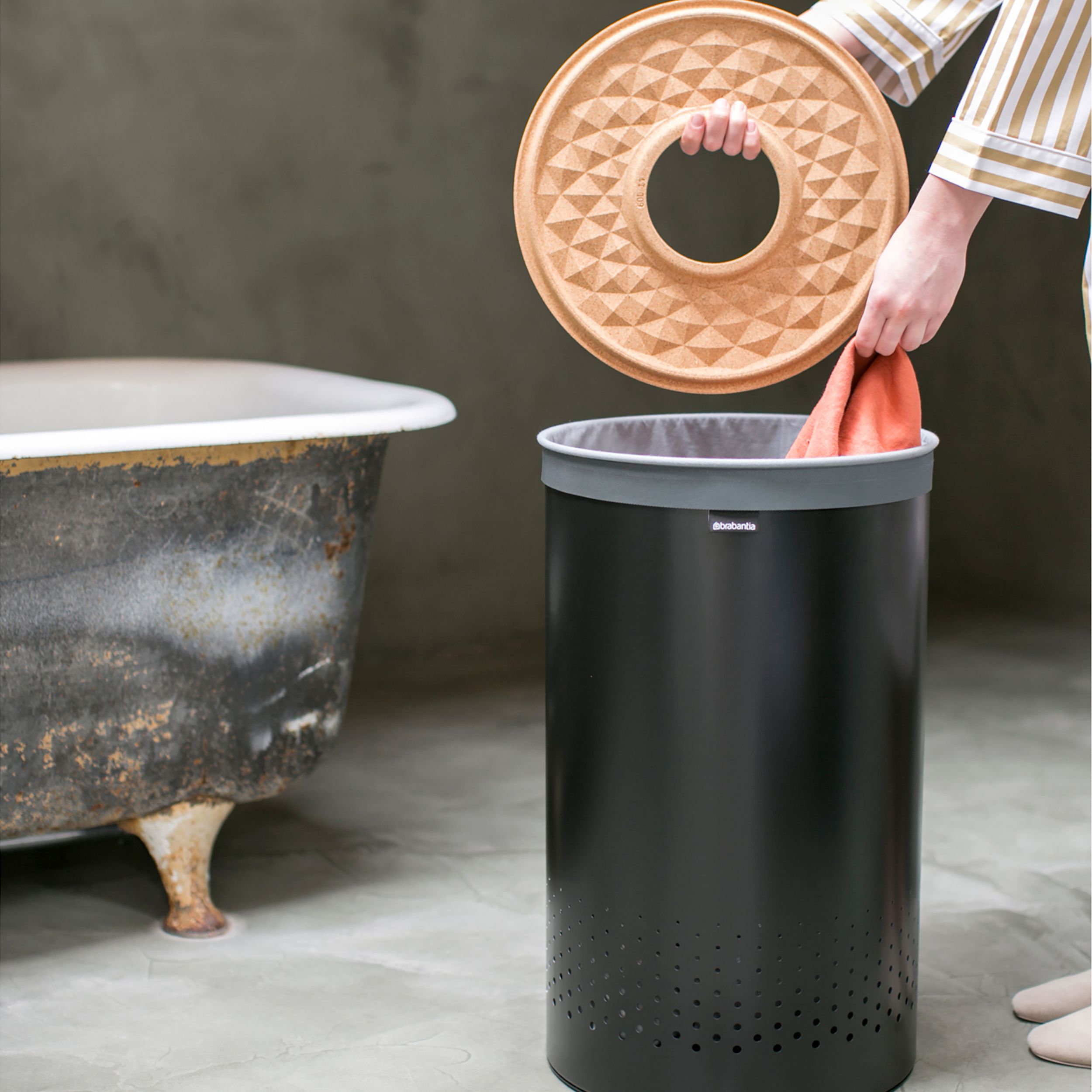 Brabantia Black Steel Laundry bin, 60L