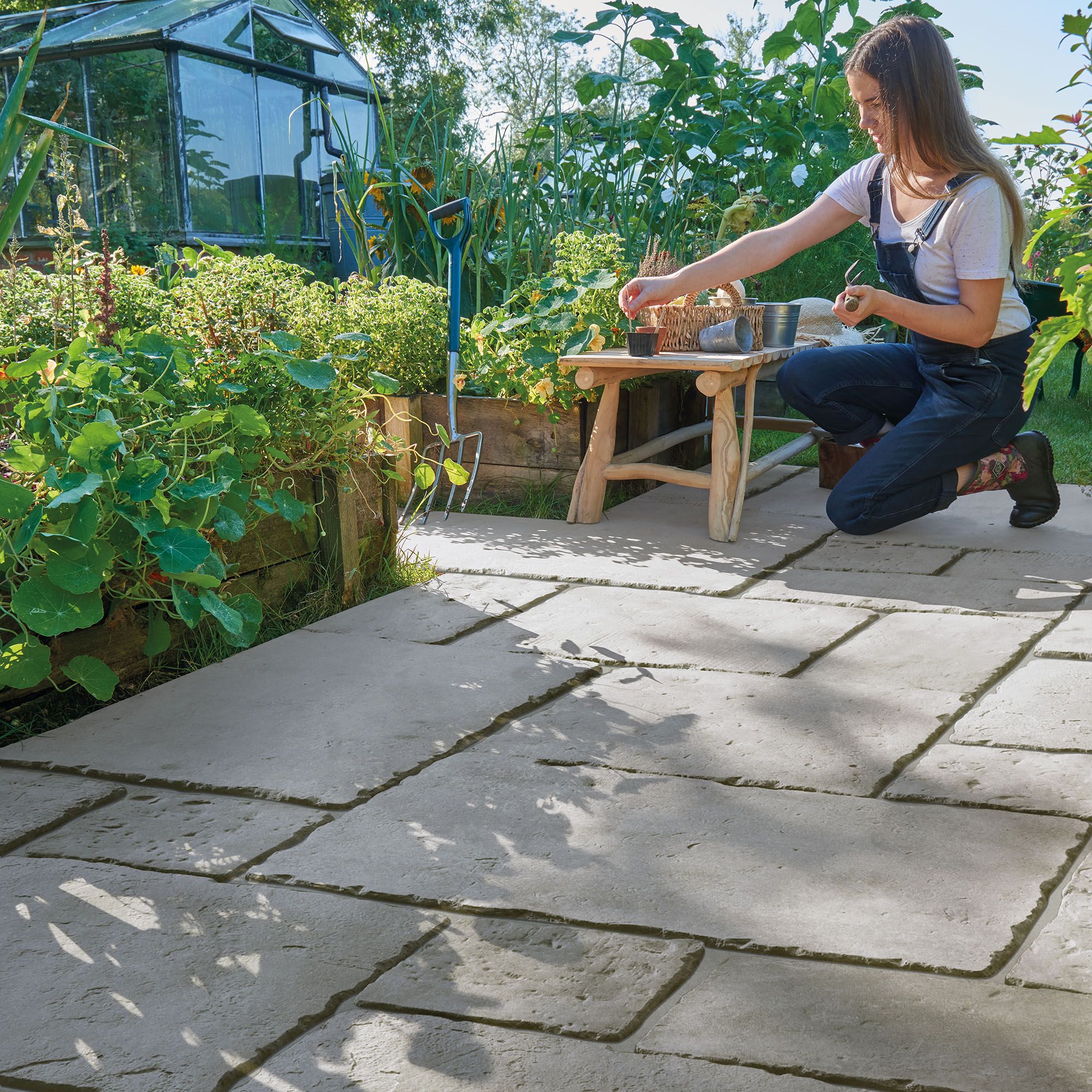 Bradstone Old town Concrete Paving slab, 8.2m² (L)600mm (W)600mm Pack of 22