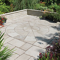 Bradstone Old town Grey green Reconstituted stone Paving set, 6.12m² Pack of 36