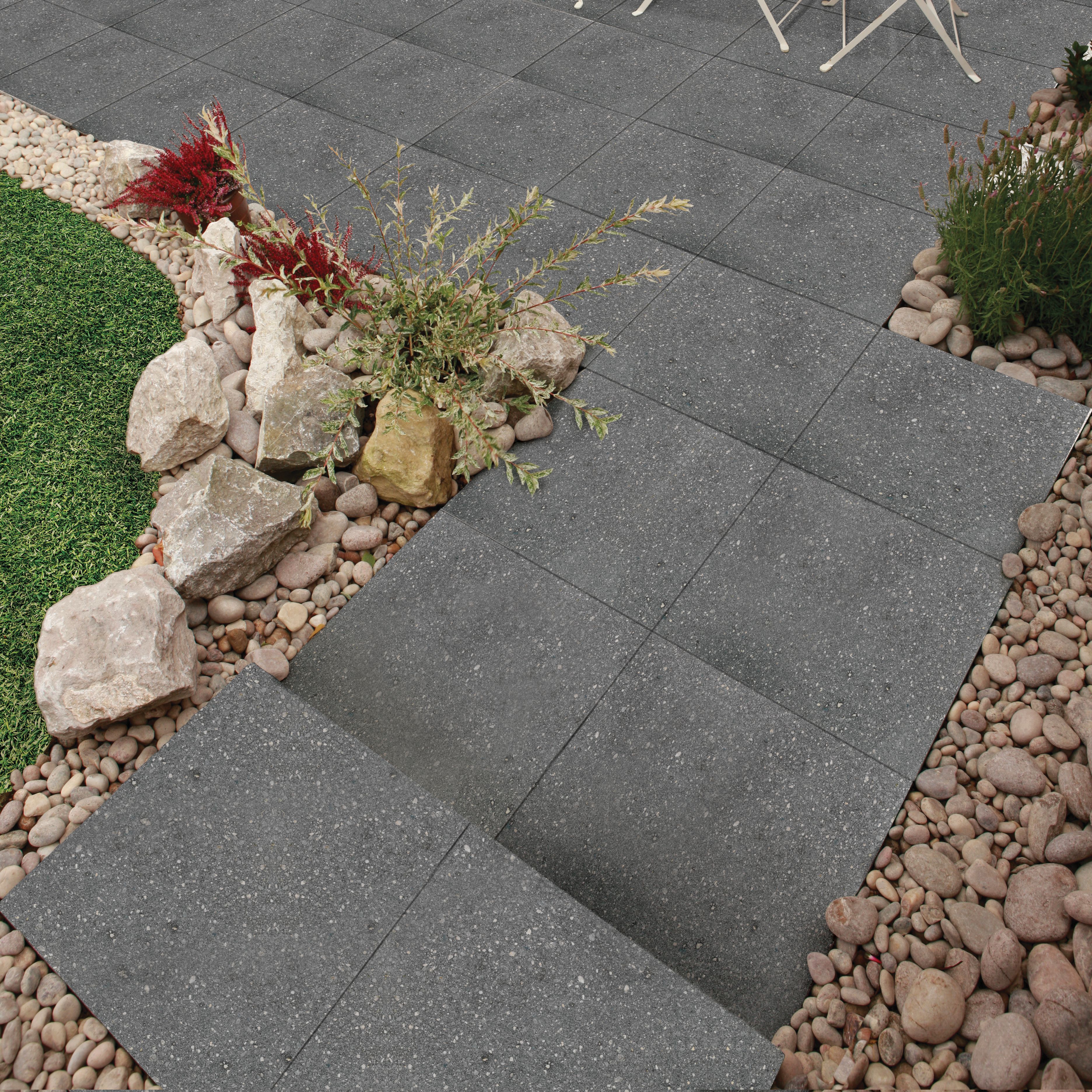 Bradstone Panache ground Midnight grey Concrete Paving slab, 8.1m² (L)450mm (W)450mm Pack of 40