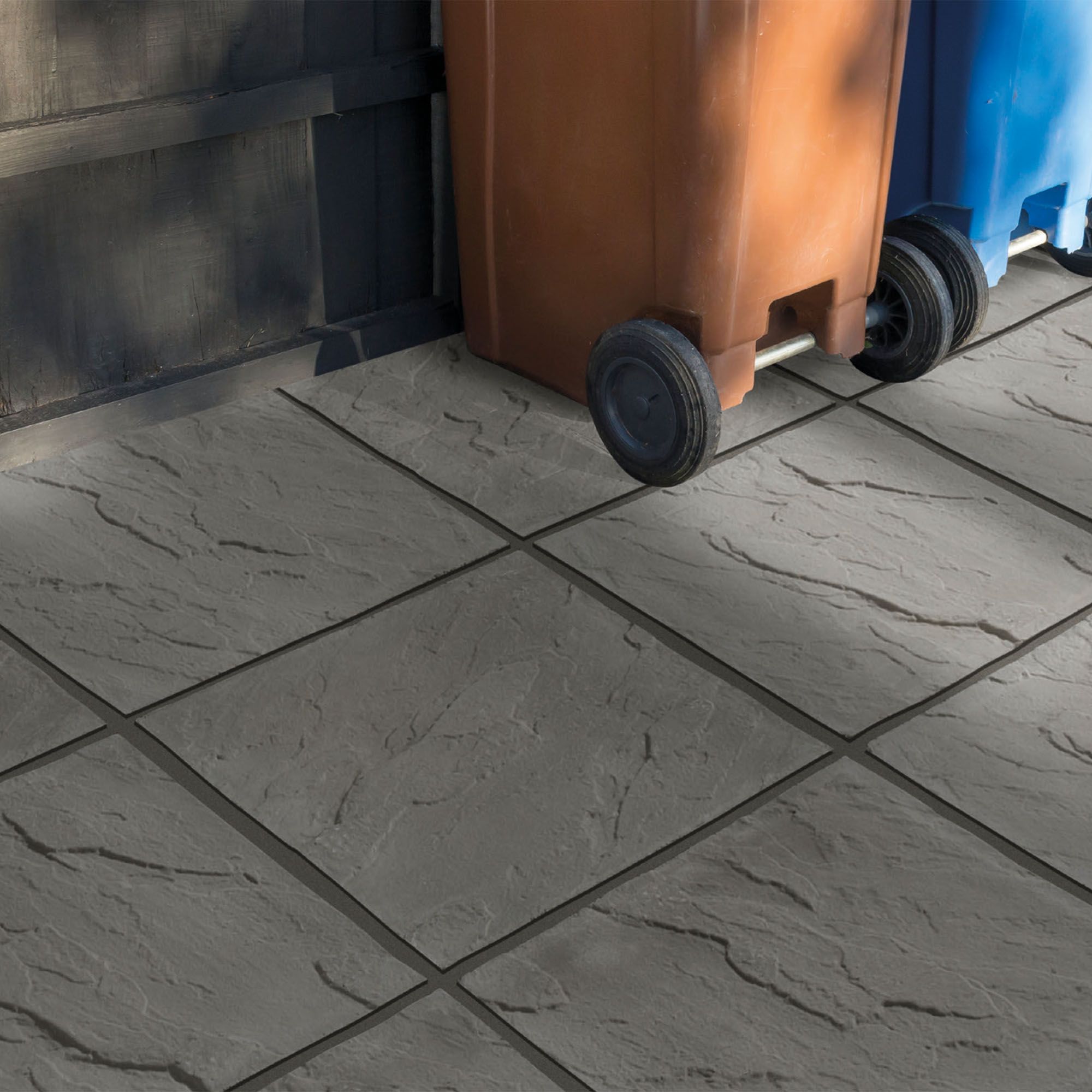 Bradstone Peak Dark Grey Concrete Paving slab, 8.46m² (L)450mm (W)450mm Pack of 40