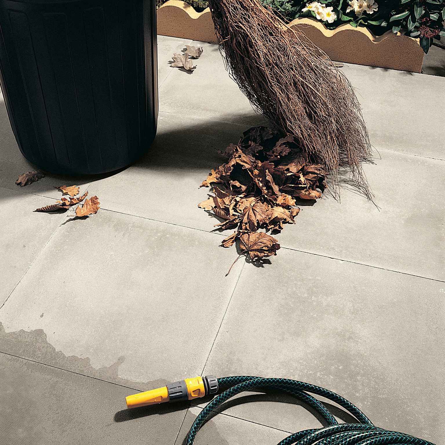 Bradstone Peak Natural Reconstituted stone Paving slab, 0.16m² (L)400mm (W)400mm