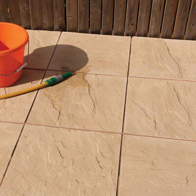 Bradstone Reconstituted stone Paving slab, 7.44m² (L)600mm (W)600mm Pack of 20